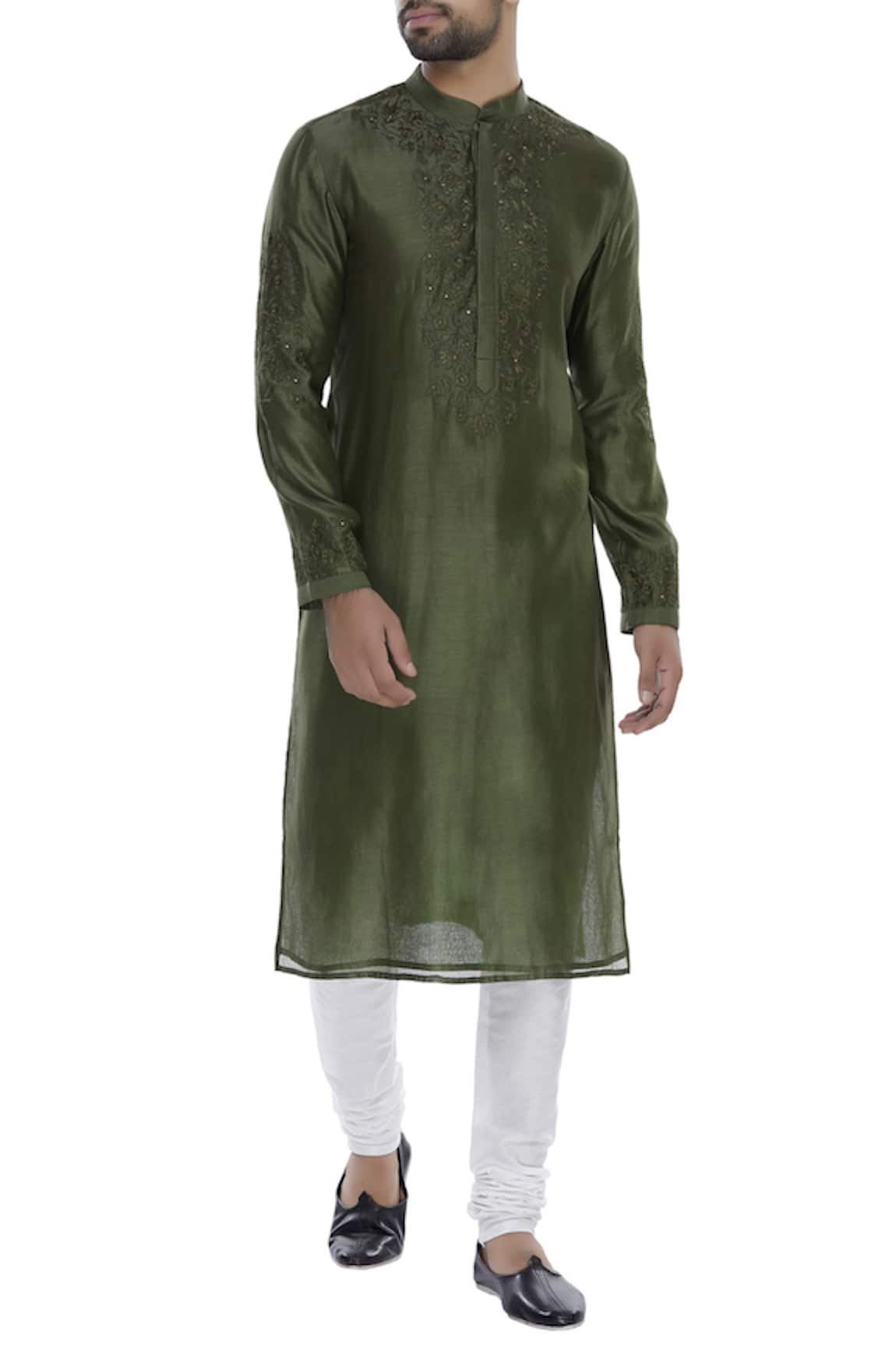 Rar Studio Thread Embroidered Kurta Set