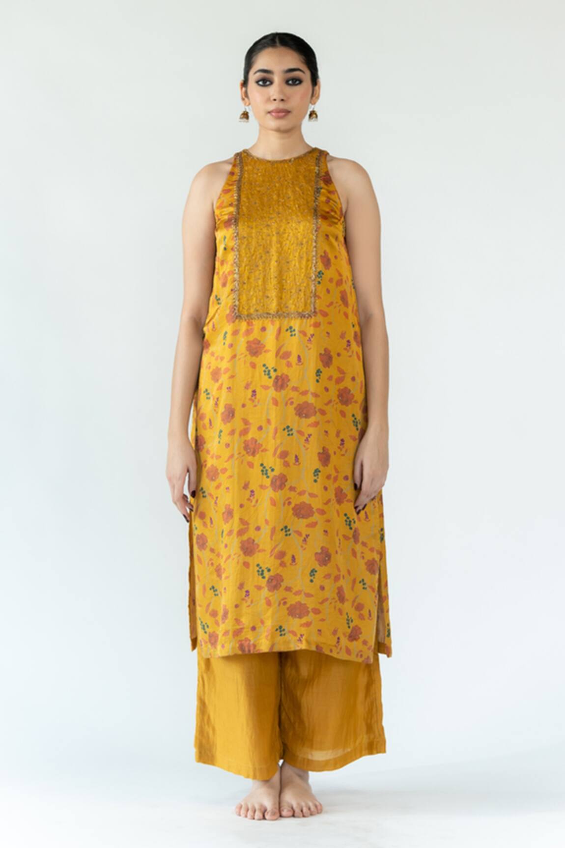 Nirjara Shalimar Embroidered Kurta & Pant Set 