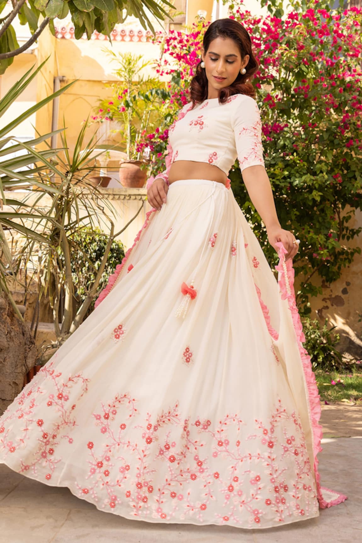 Halter Neck Lehenga Choli - Buy Halter Neck Lehenga Choli online in India