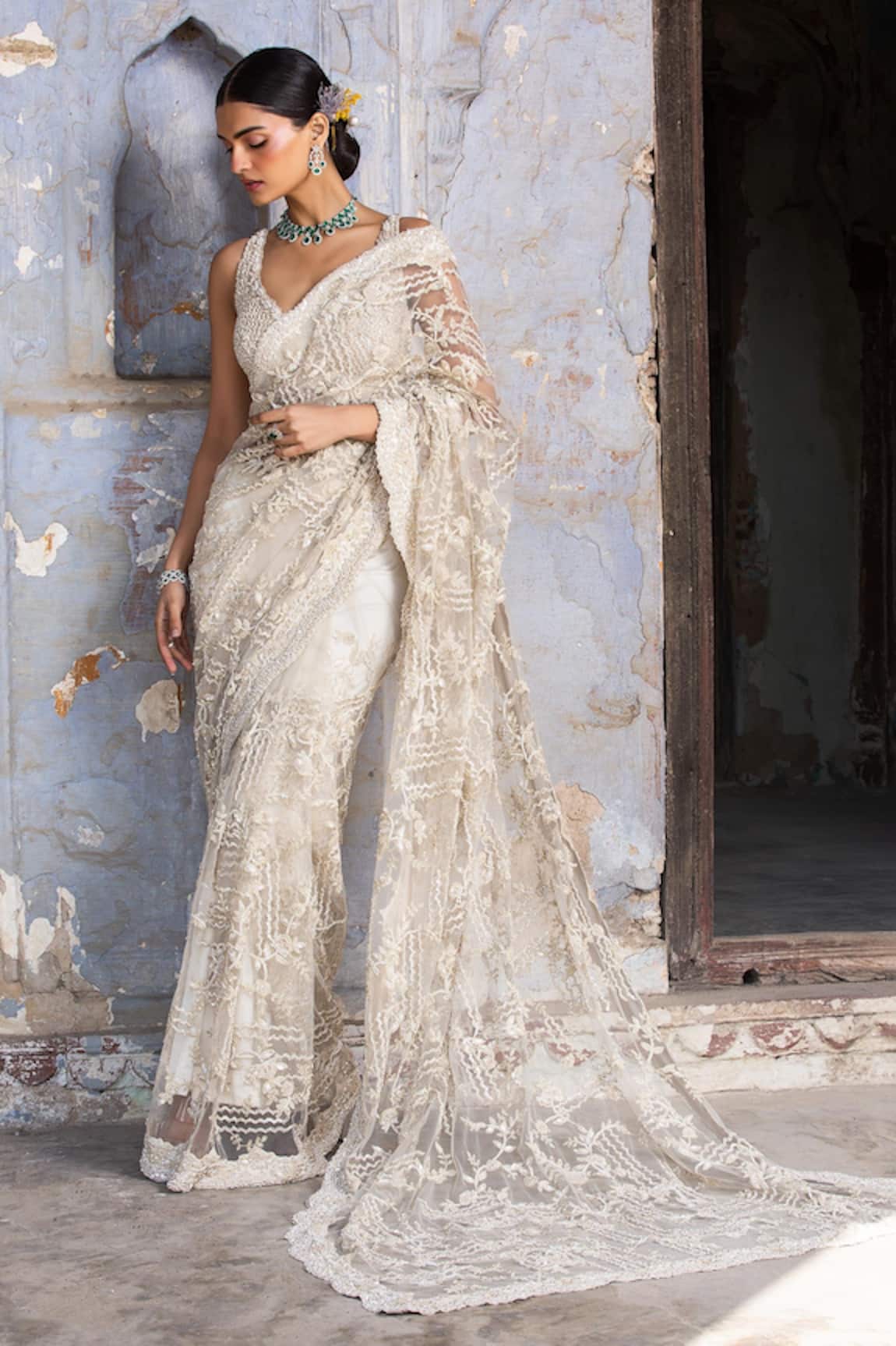 Nitika Gujral Net Abstract Embroidered Saree With Blouse