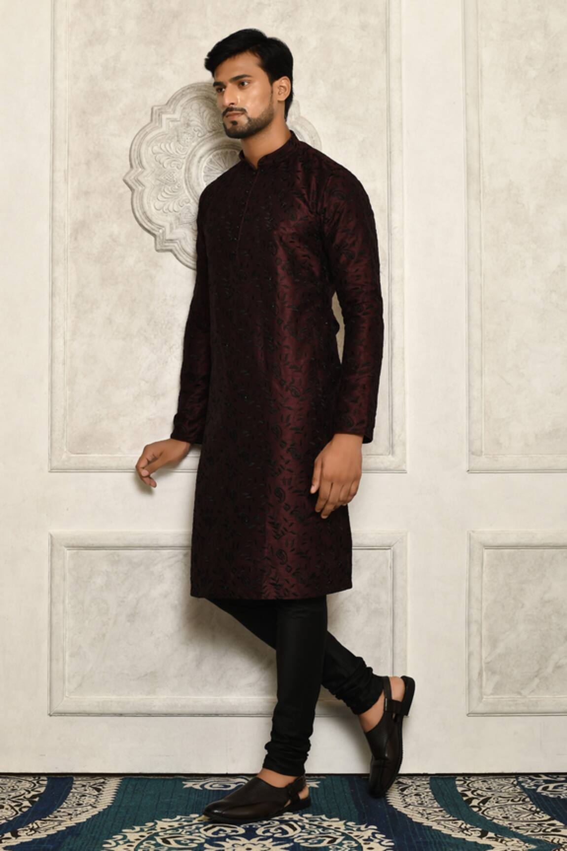 Aryavir Malhotra Floral Embroidered Full Sleeve Kurta