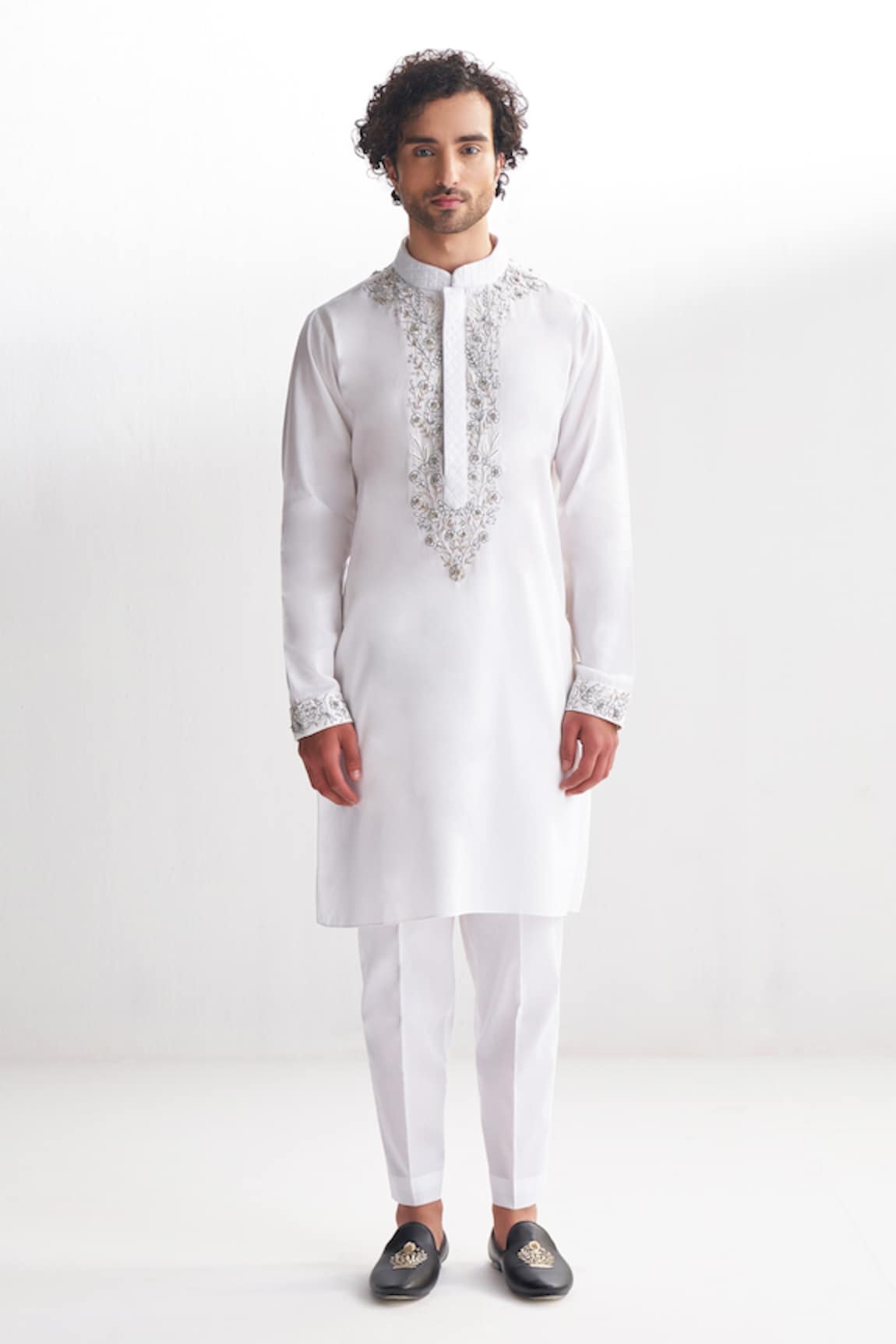 Agraj Jain Kashmiri Embroidered Kurta & Pyjama Set