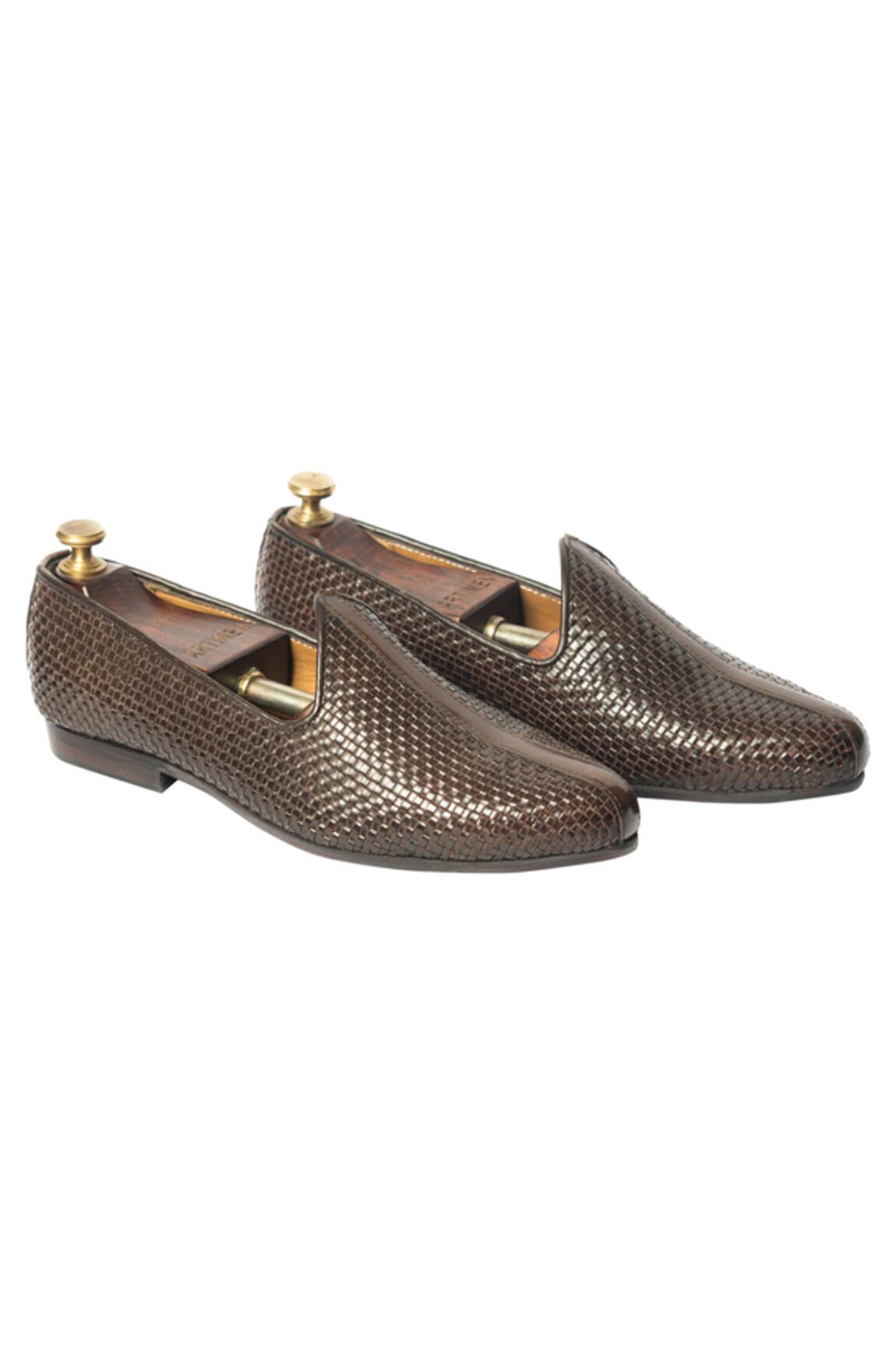 Artimen Handcrafted Woven Juttis 