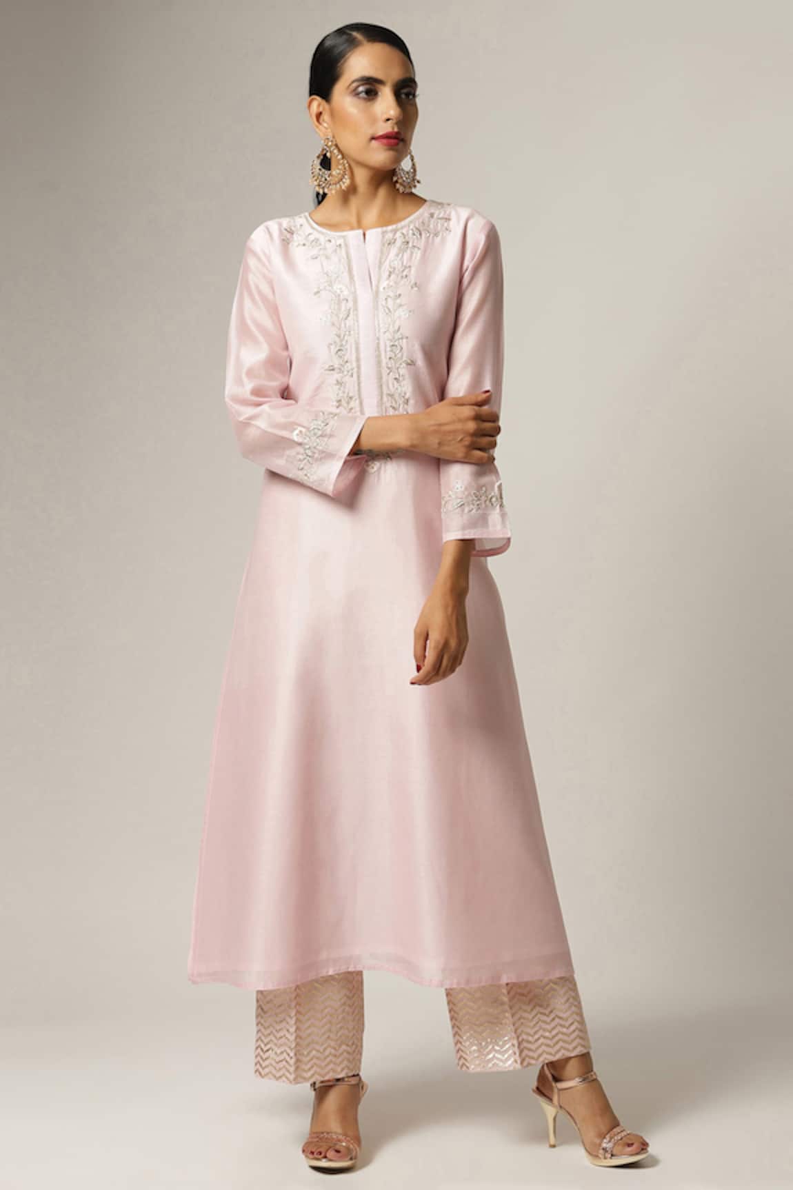 Anantaa By Roohi Embroidered Silk Chanderi Kurta