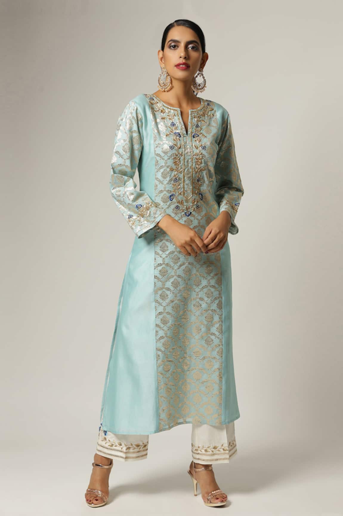 Anantaa By Roohi Embroidered Silk Chanderi Kurta 