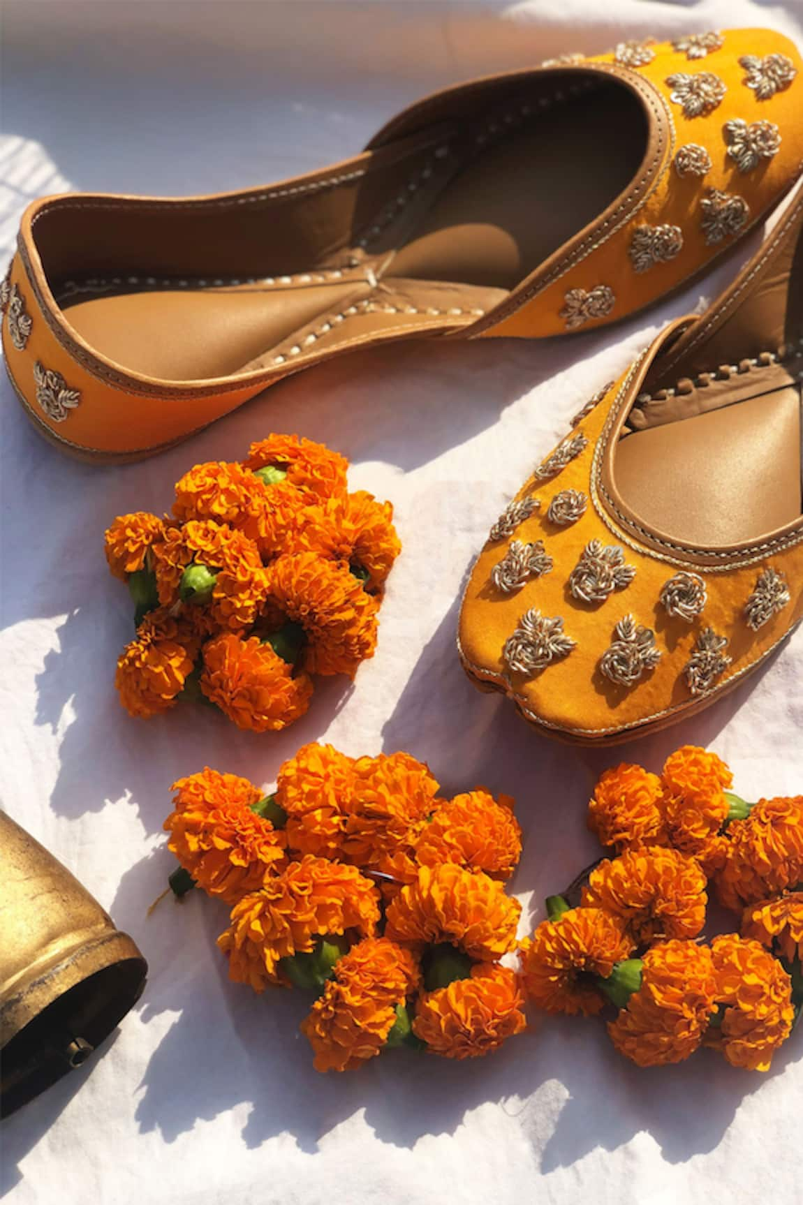 Kurrbat Apricot Embroidered Juttis