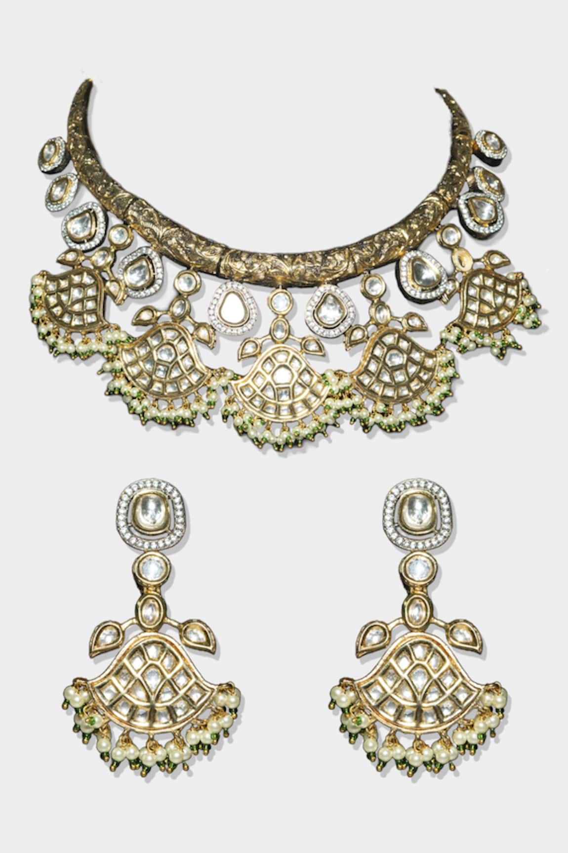 Auraa Trends Kundan Necklace Set 