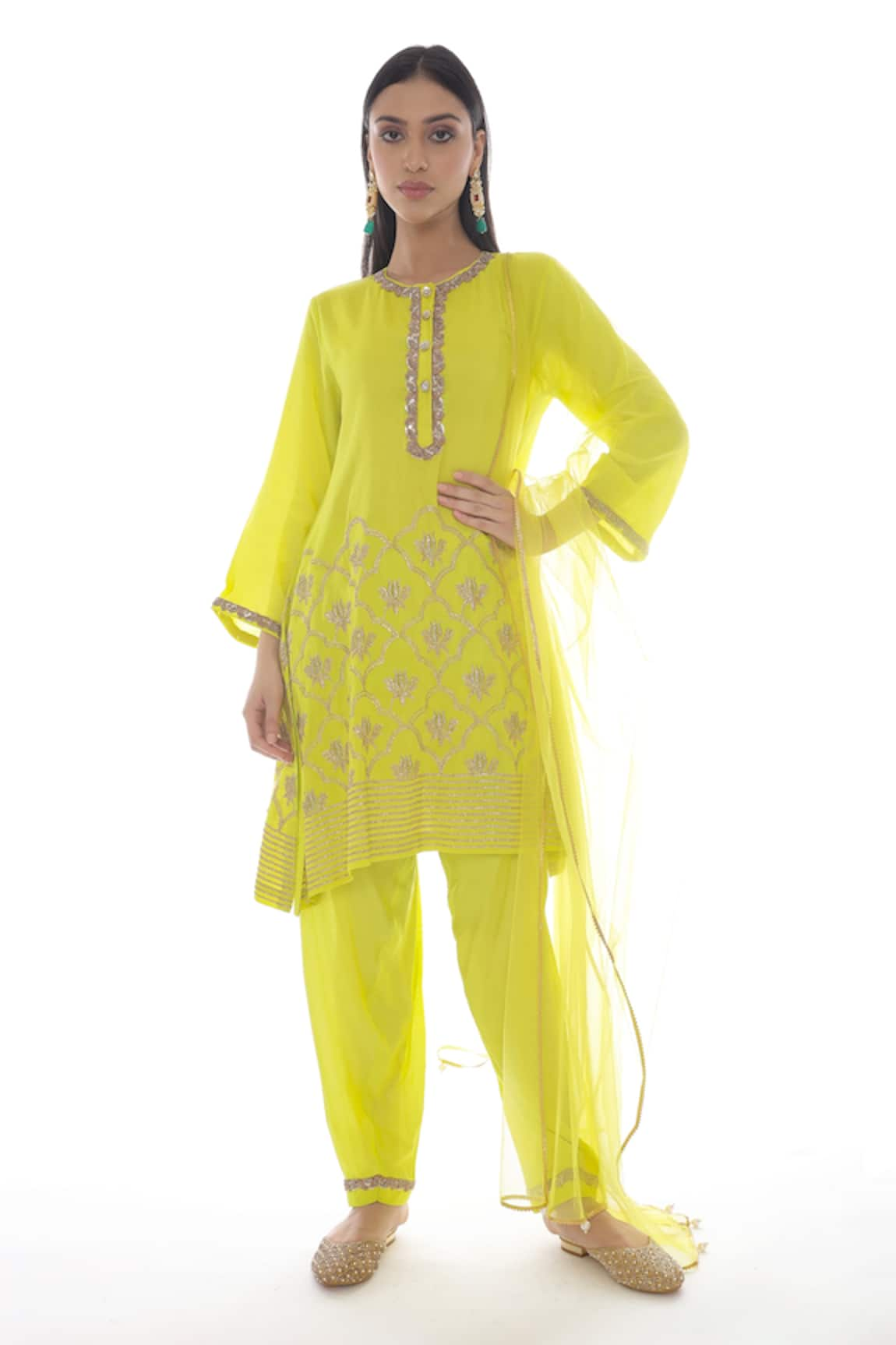 Pooja Rajpal Jaggi Embroidered Kurta Salwar Set