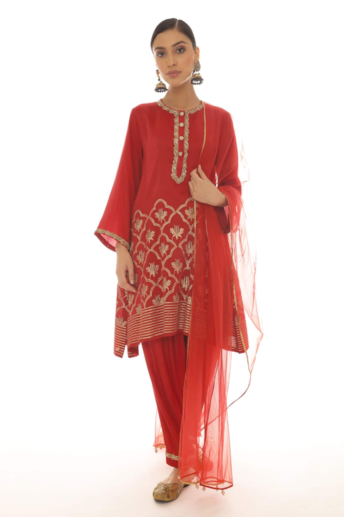 Pooja Rajpal Jaggi Embroidered Kurta Salwar Set