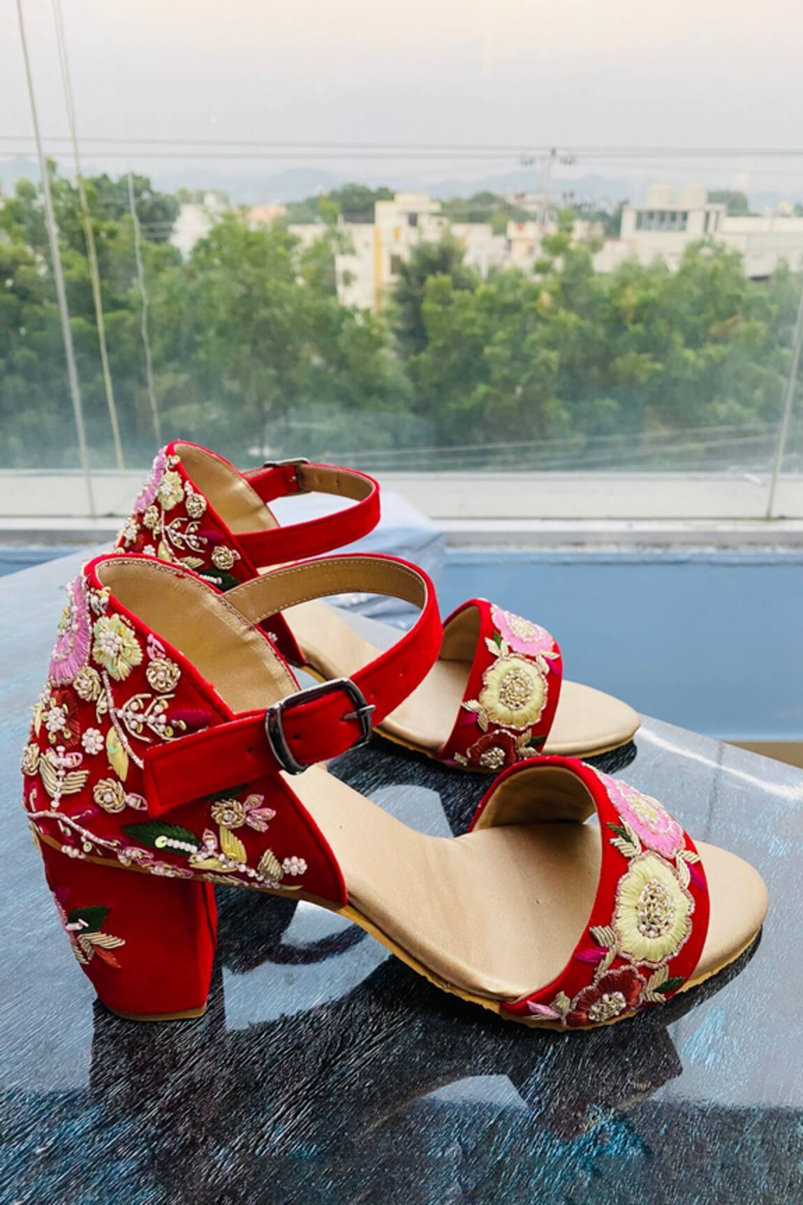 Shiveen Shiveen Red Embroidered Block Heels