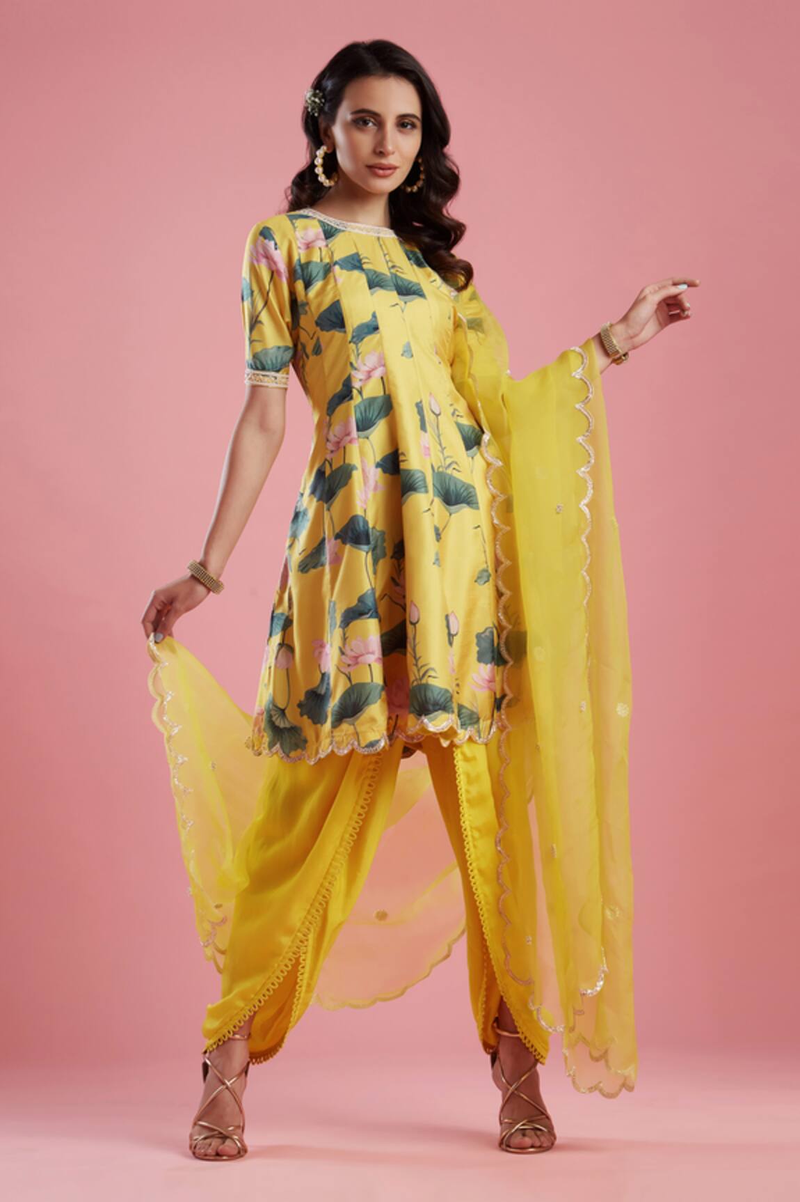Aayushi Maniar Printed Kurta Set