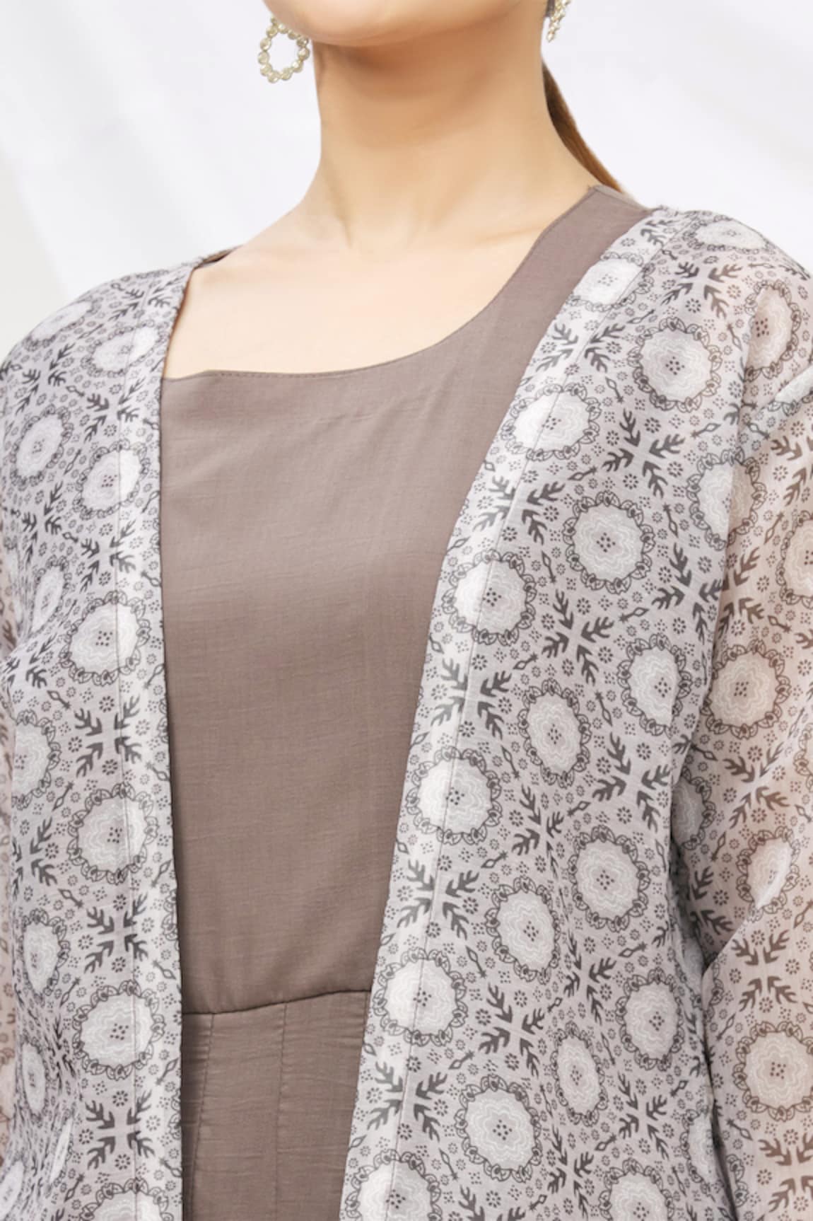 Grey cotton shrug for women 