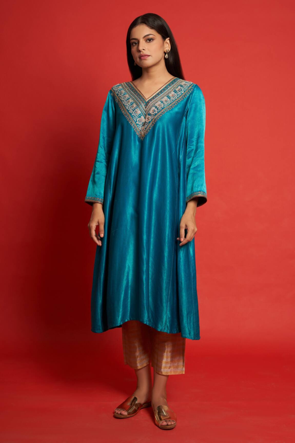 Priti Prashant Embroidered Neckline Kurta & Pant Set 