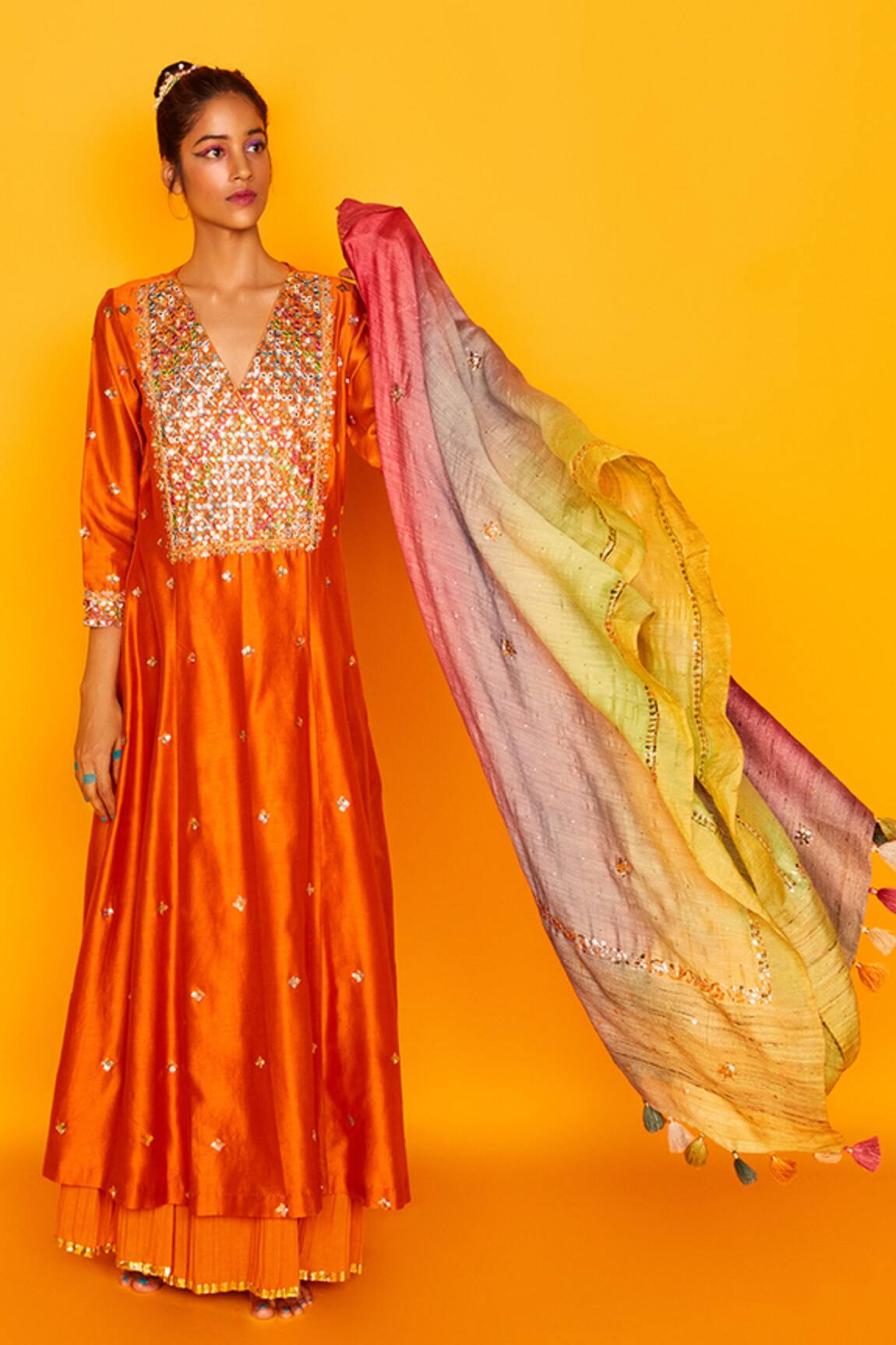 Loka By Veerali Raveshia Ragini Kurta Sharara Set
