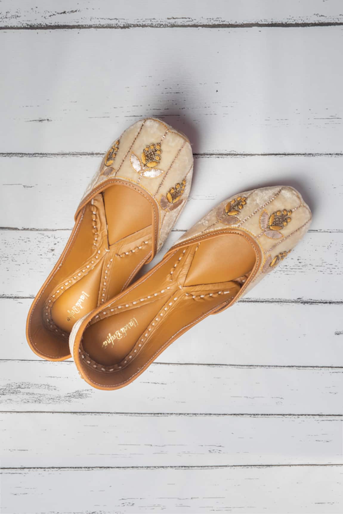 Vareli Bafna Floral Motif Zardozi & Gota Patti Juttis