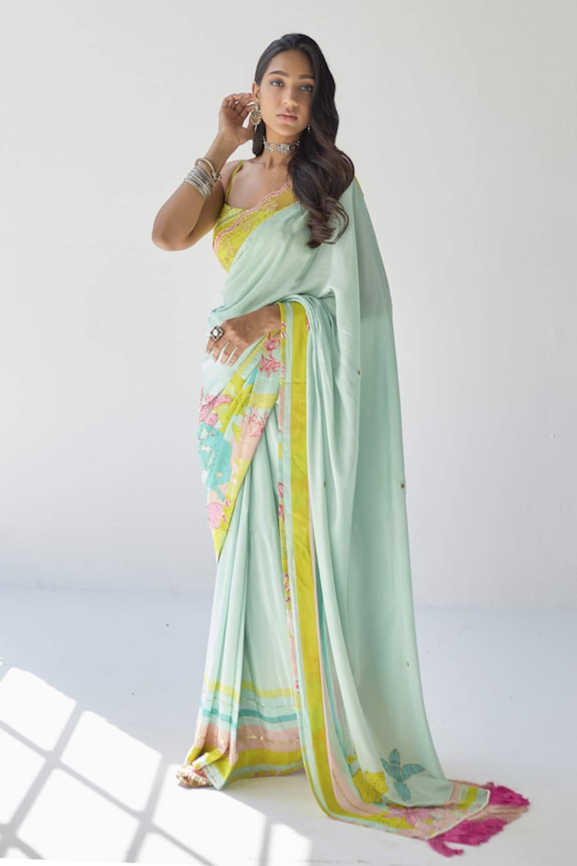 Rajiramniq Floral Print Saree