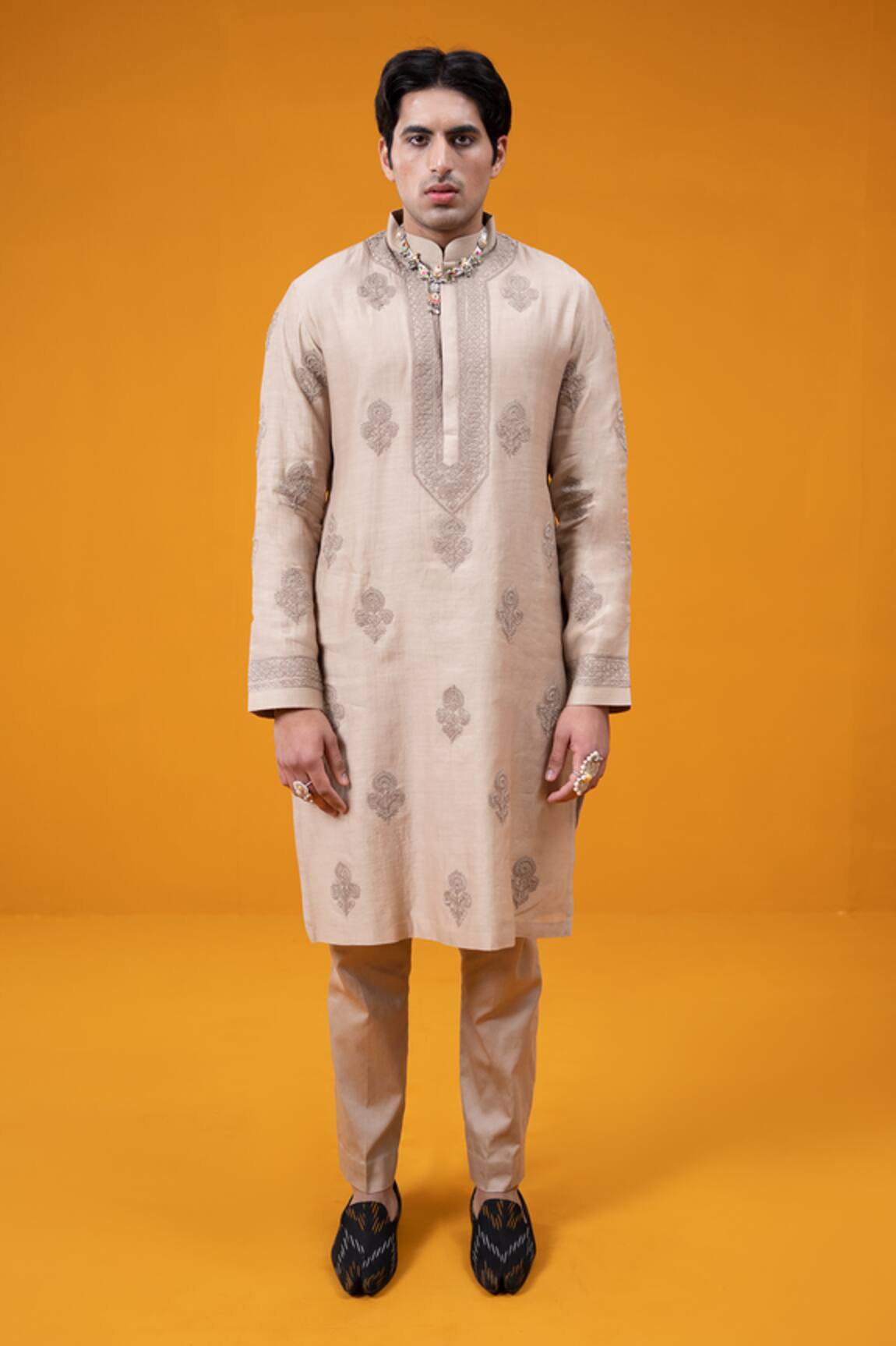 Wabi Sabi By Anshum-Ritesh Dazzling Dahlia Embroidered Kurta Set