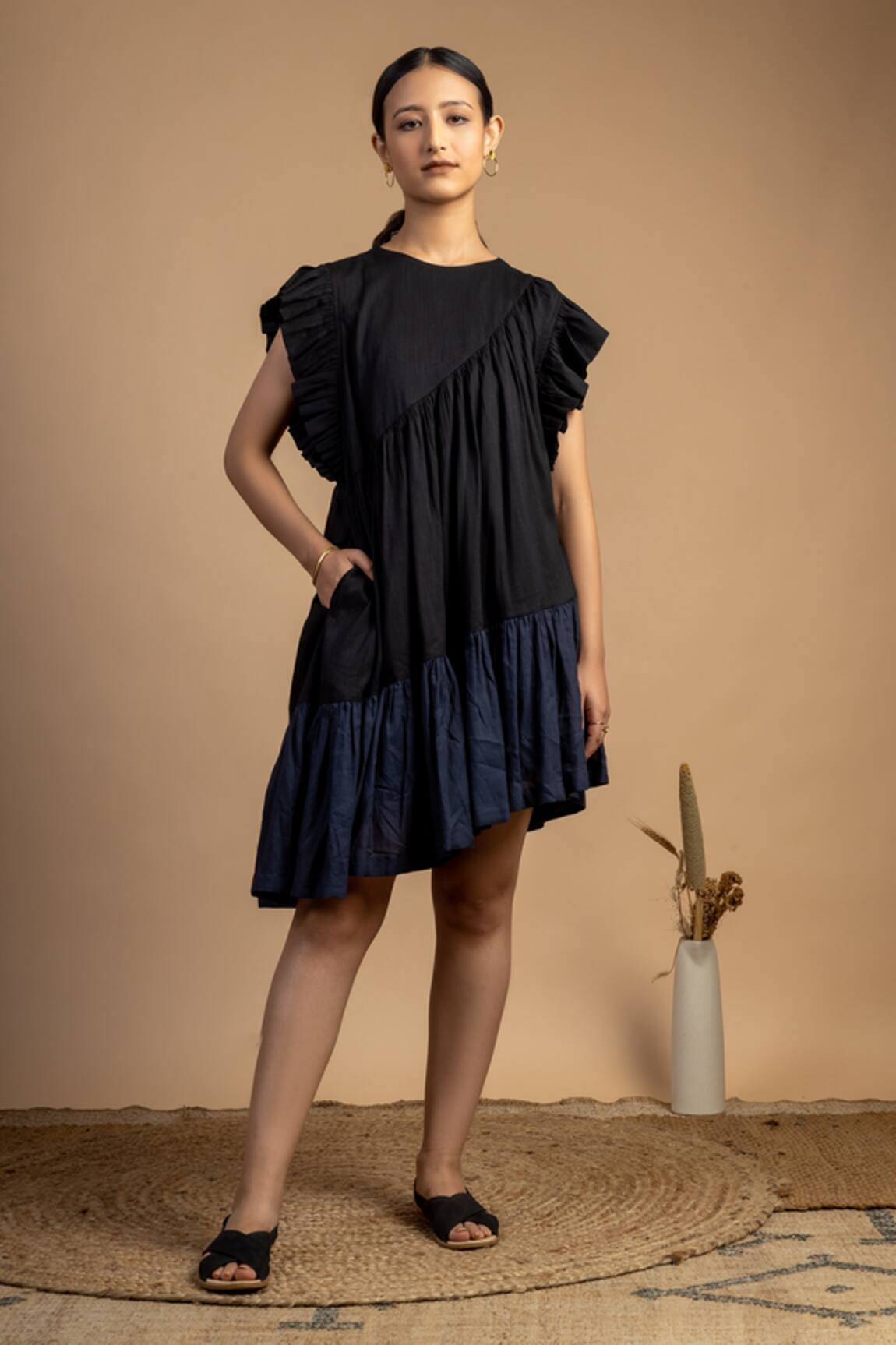 Doodlage Laurie Ruffle Sleeves Dress