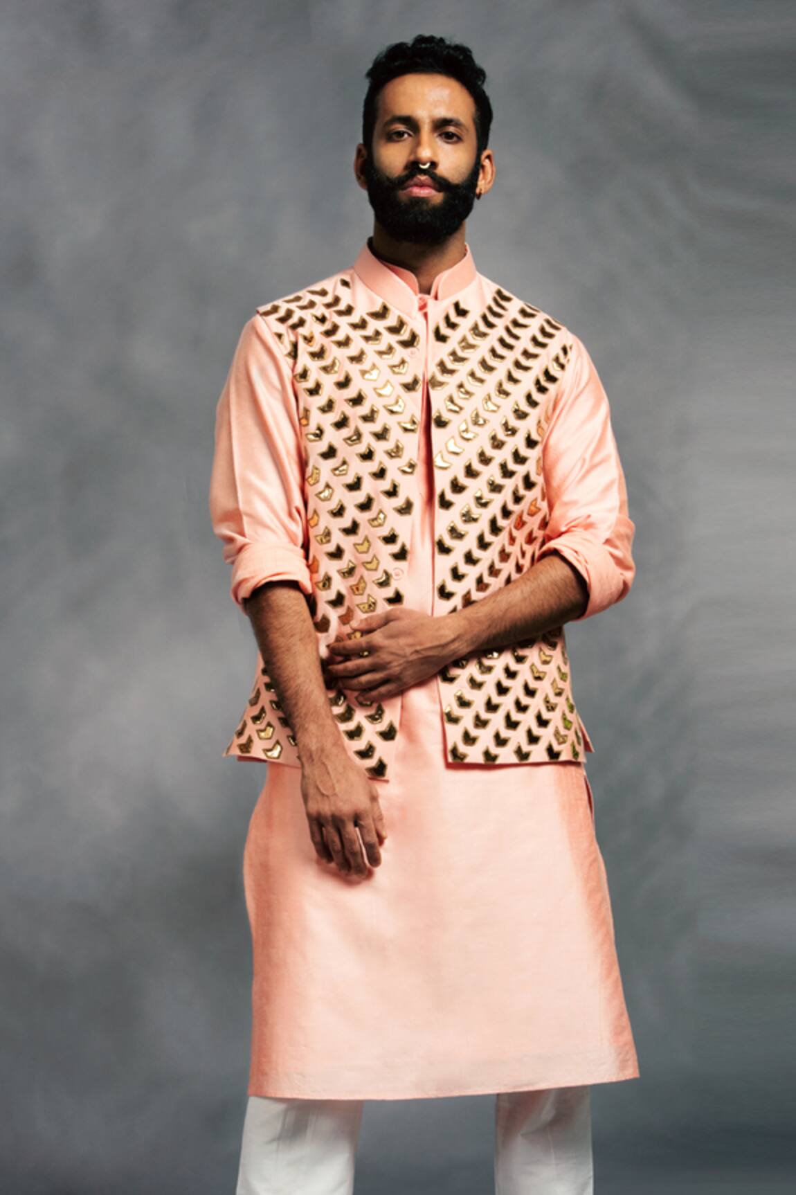 Diyarajvvir Embroidered Silk Bundi & Kurta Set 