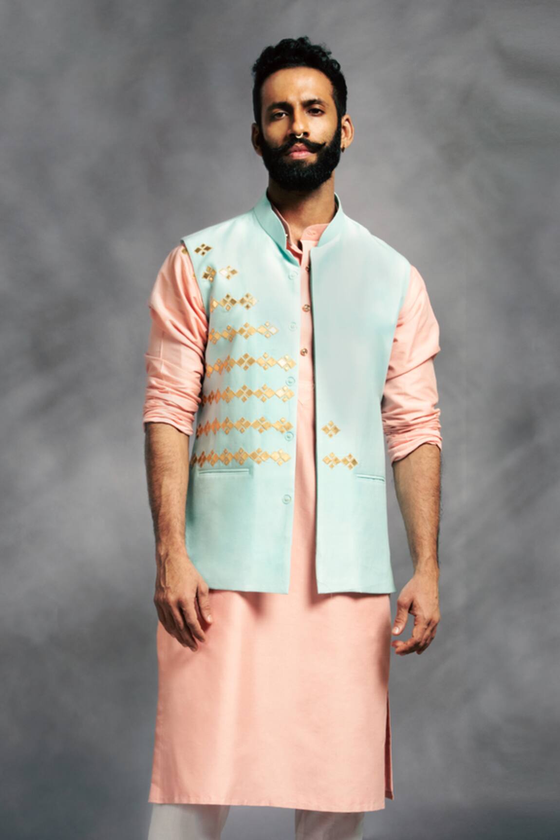 Diyarajvvir Embroidered Silk Bundi & Kurta Set 