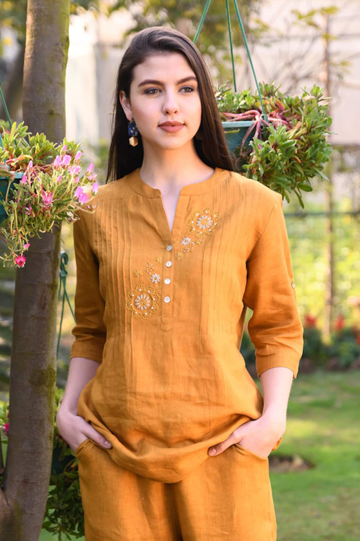 Linen Bloom Linen Embroidered Top