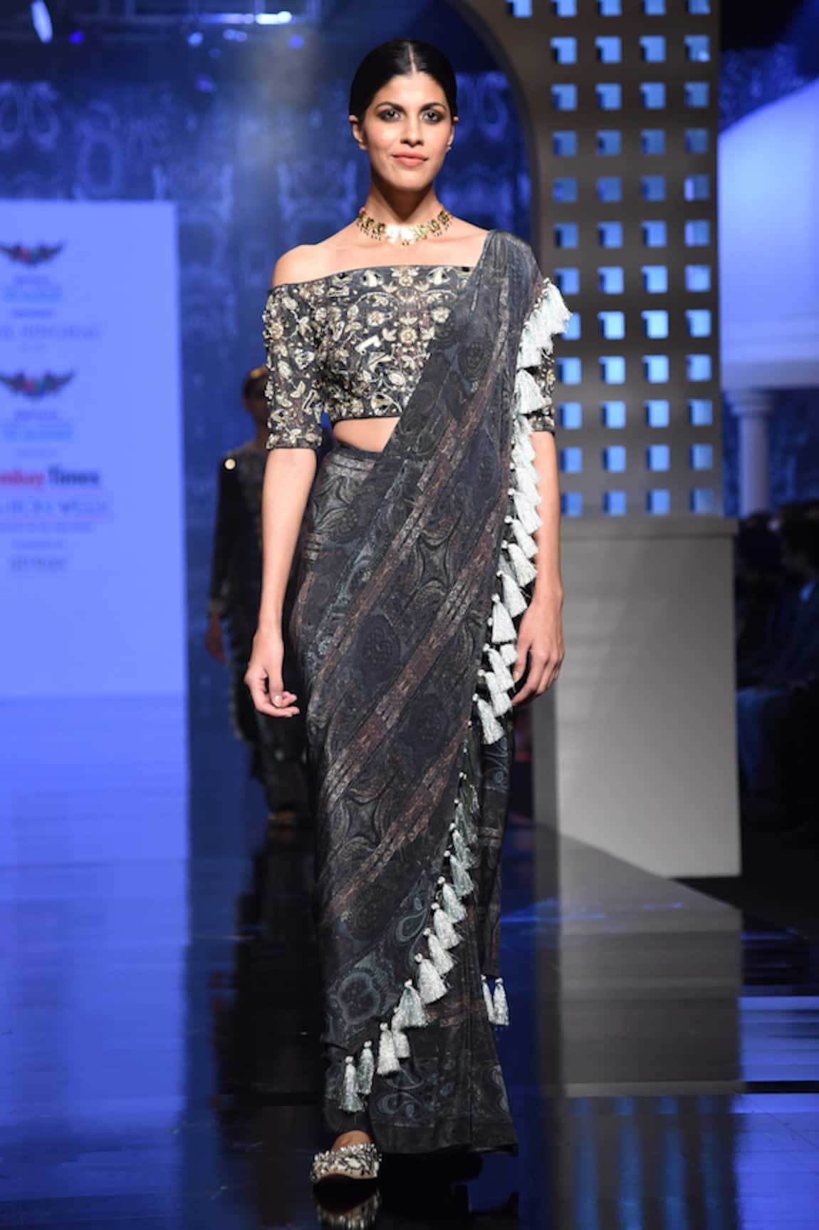 Payal Singhal Amani Pre-Stitched Saree With Choli  