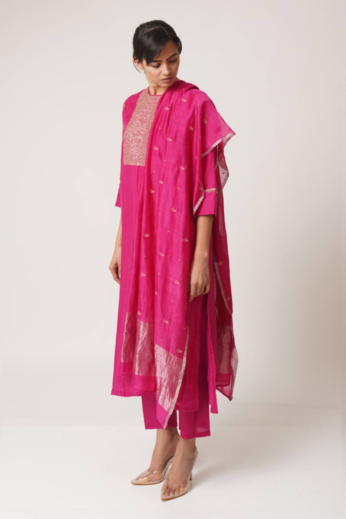 Dot Chanderi Embroidered Dupatta 