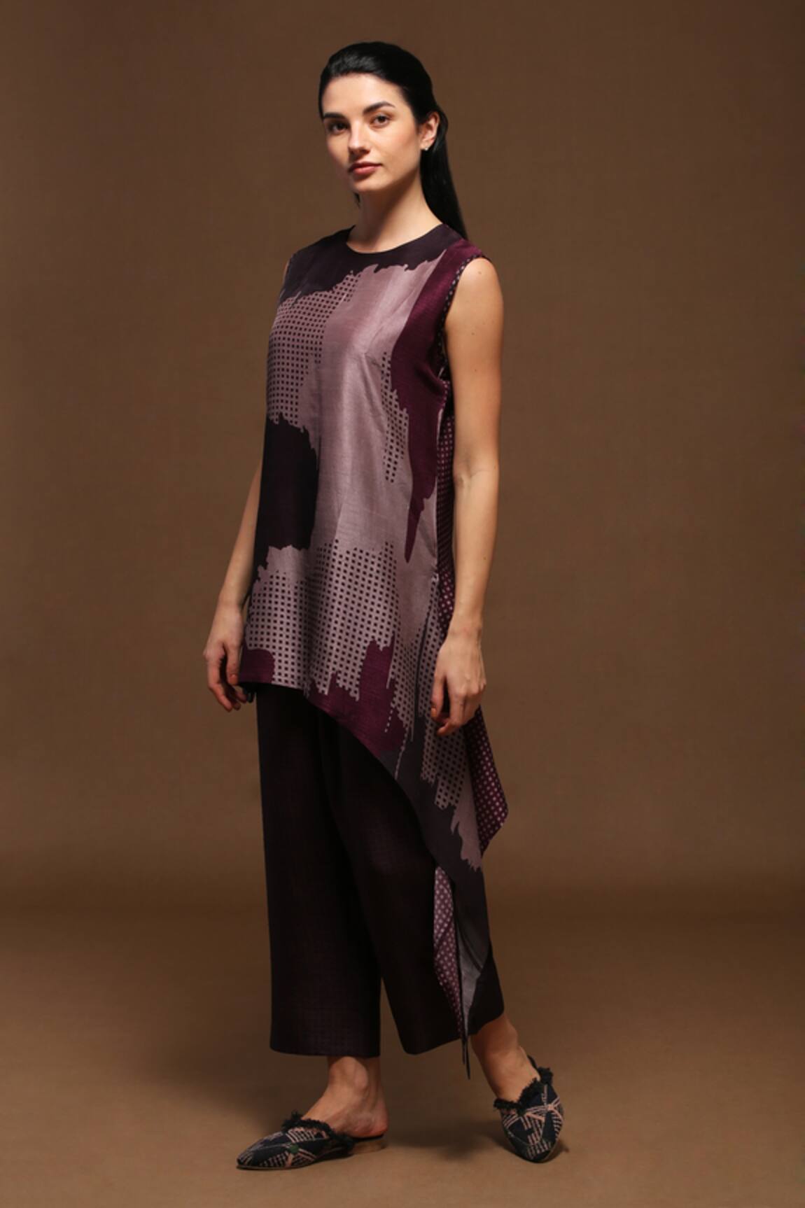 Clos Printed Asymmetric Kurta & Pant Set 
