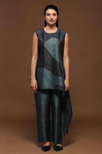 Clos Printed Asymmetric Kurta & Pant Set 