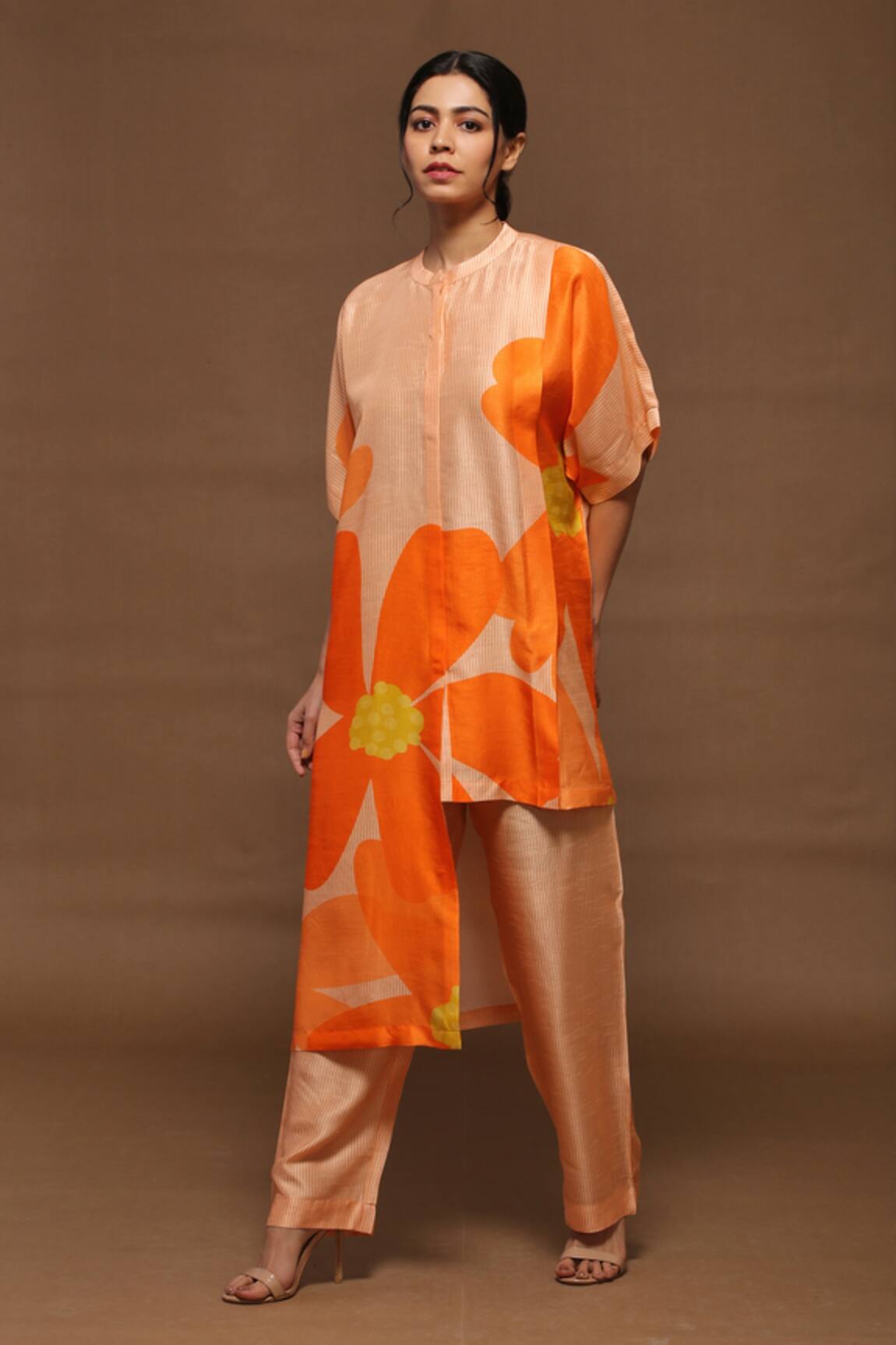 Clos Printed Asymmetric Kurta & Pant Set 