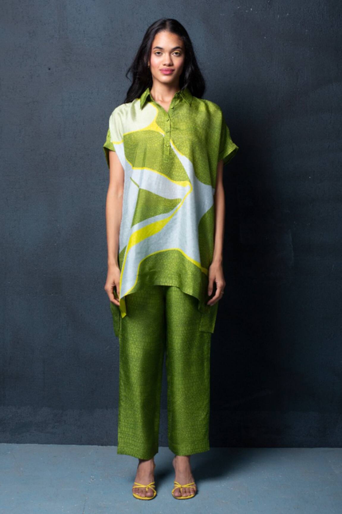 Clos Abstract Print Shirt Tunic & Pant Set