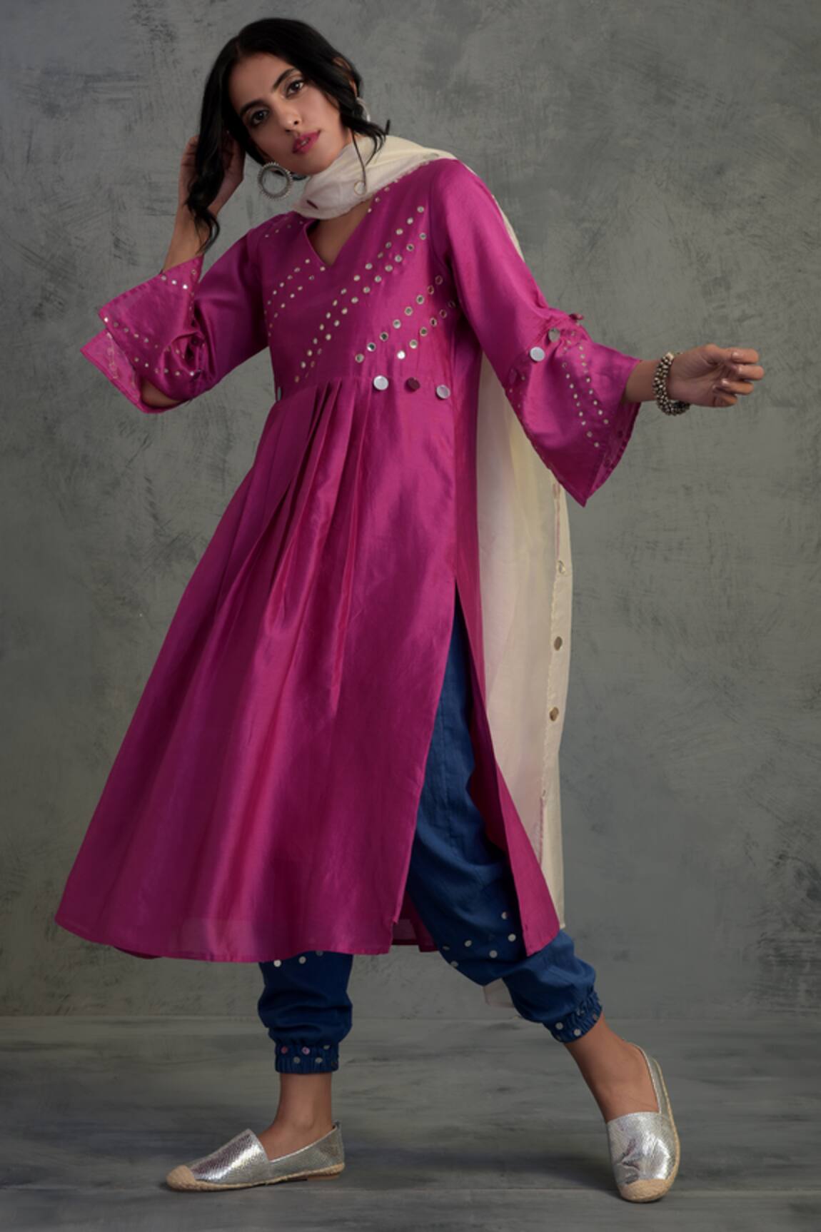 Charkhee Chanderi Kurta Set 