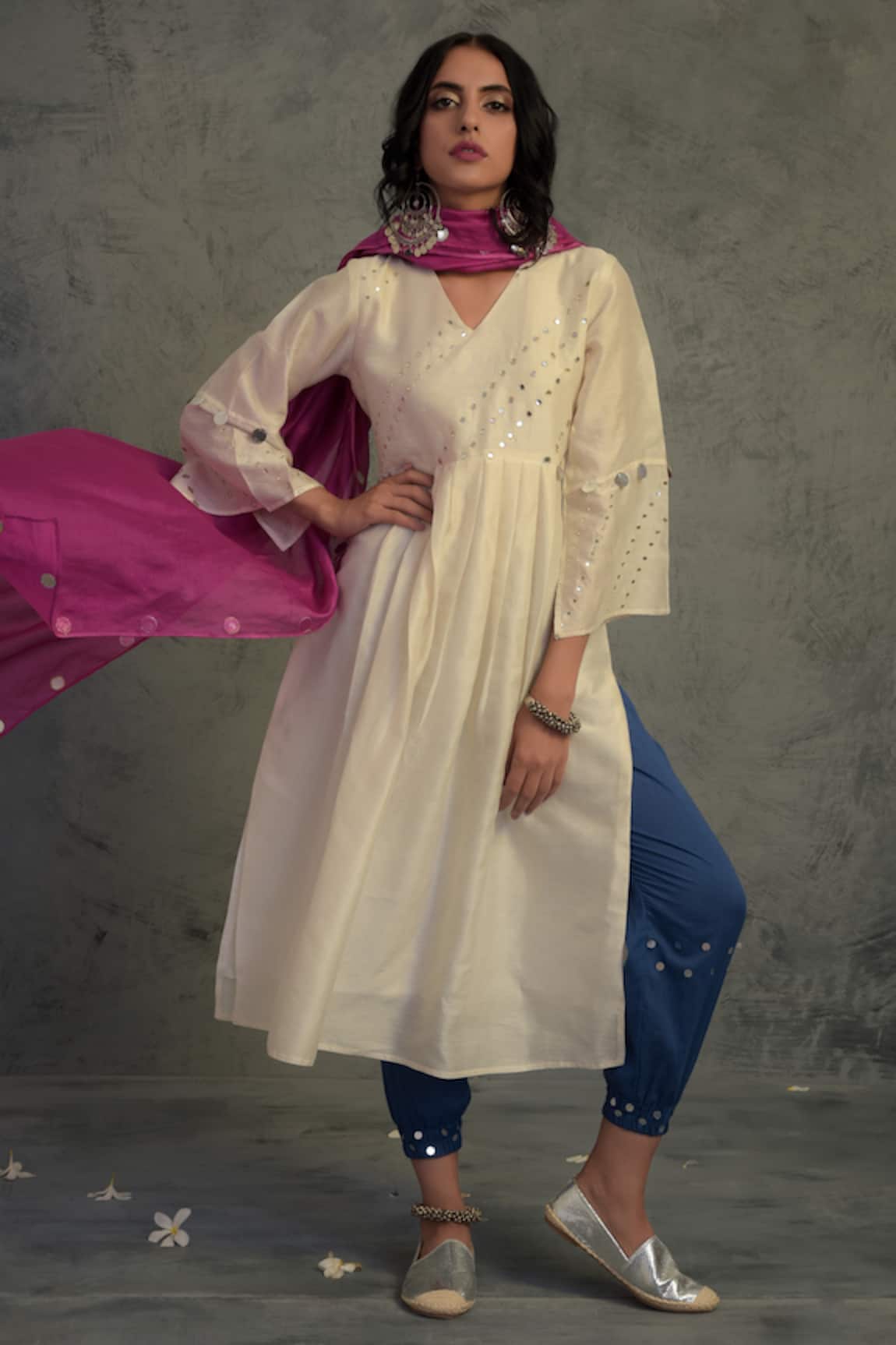 Charkhee Chanderi Kurta Set 