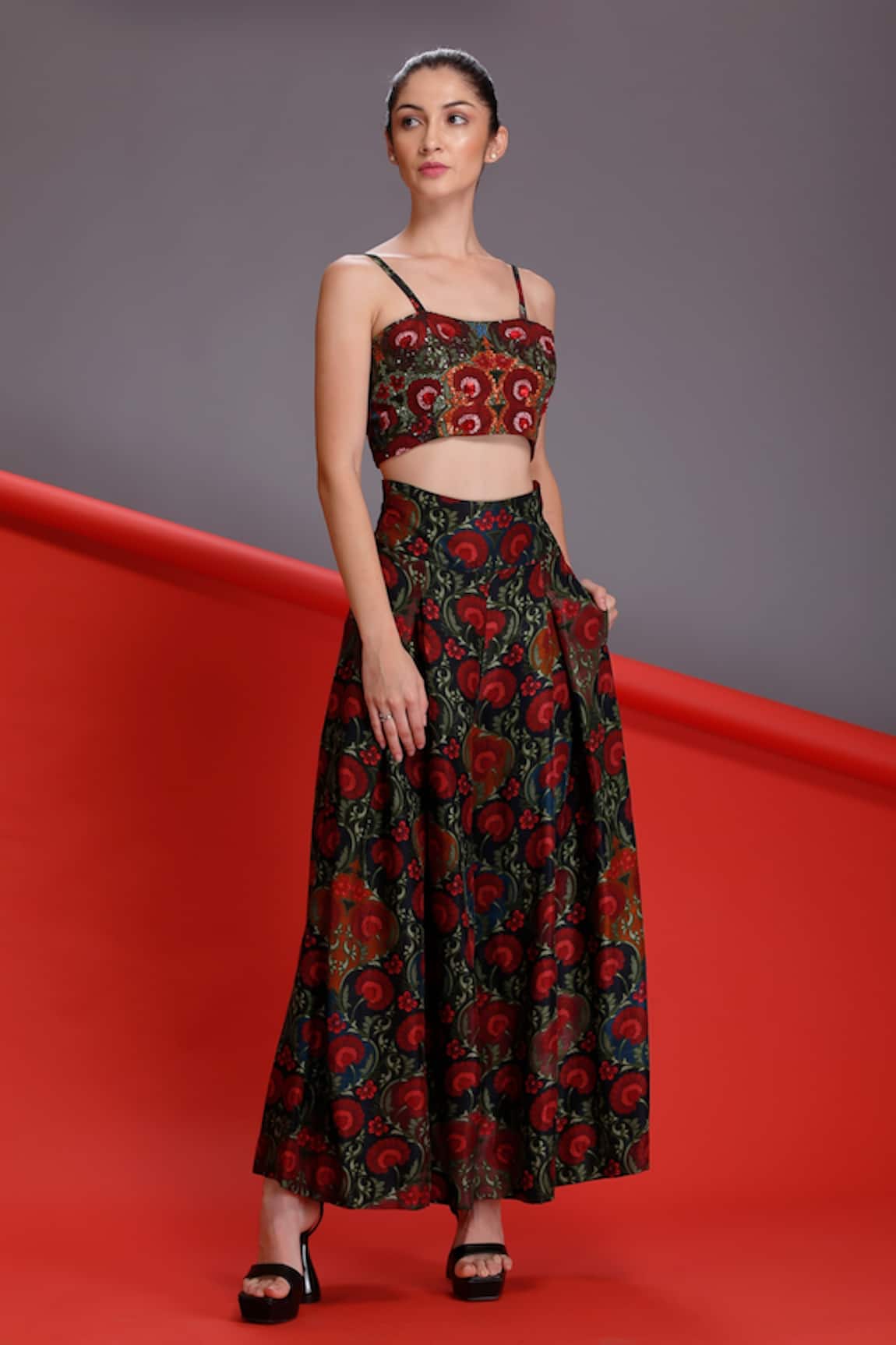 Alpona Designs By Soham Acharya Floral Print Pleated Pant 