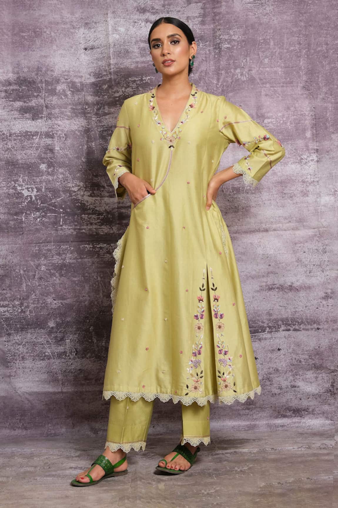 Label Niti Bothra French Knot Kurta & Palazzo Set 
