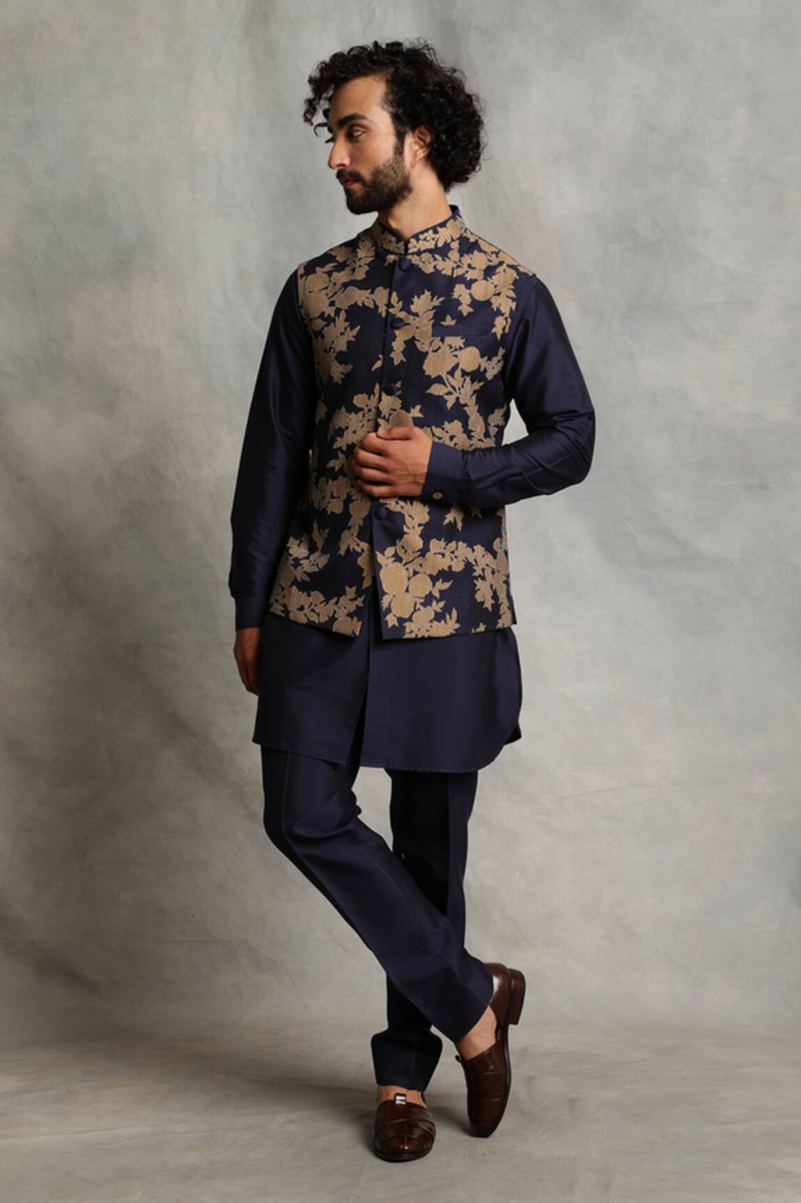 Gargee Designers Floral Applique Bundi & Kurta Set 