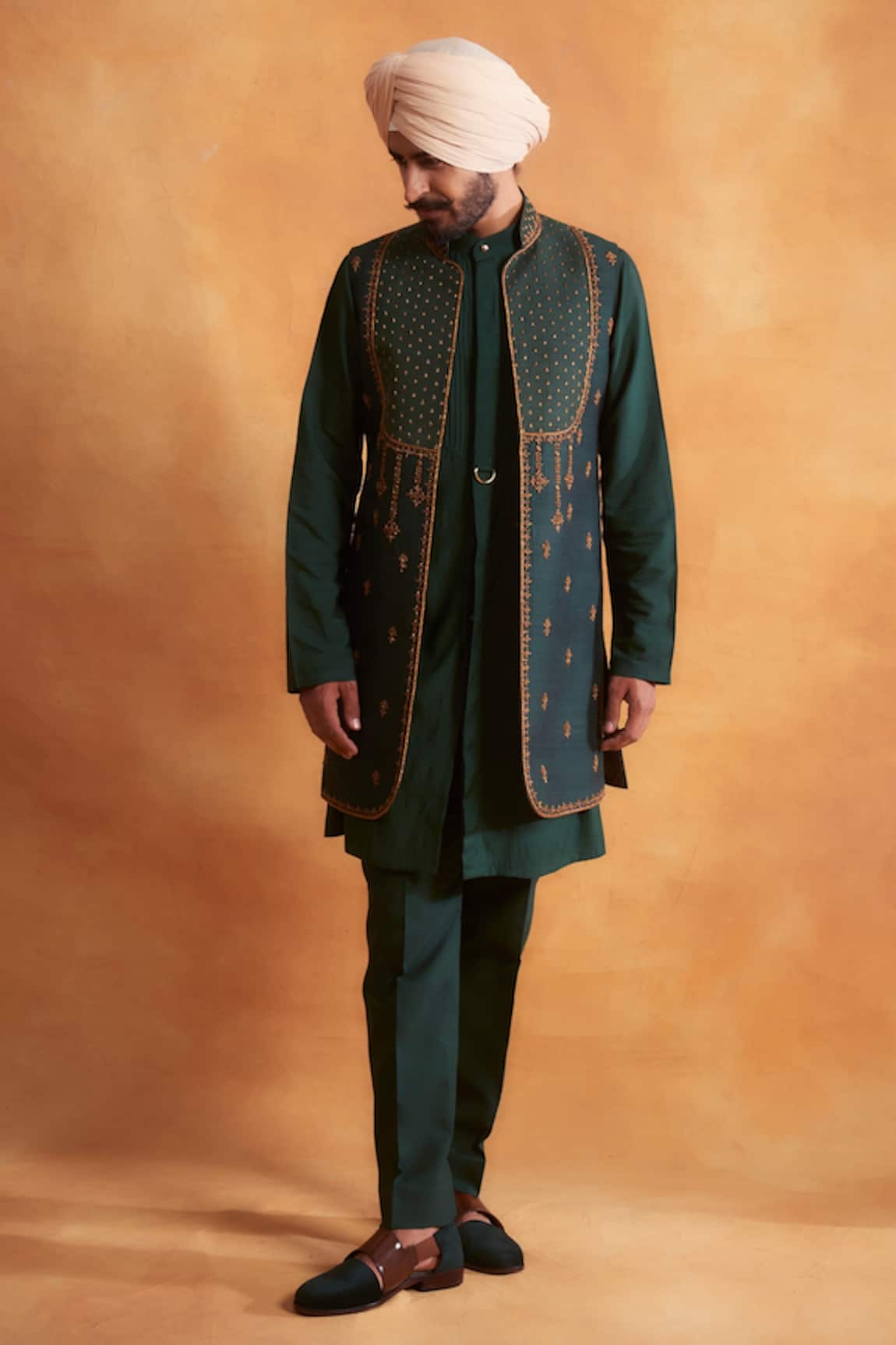 Gargee Designers Embroidered Bundi & Kurta Set 