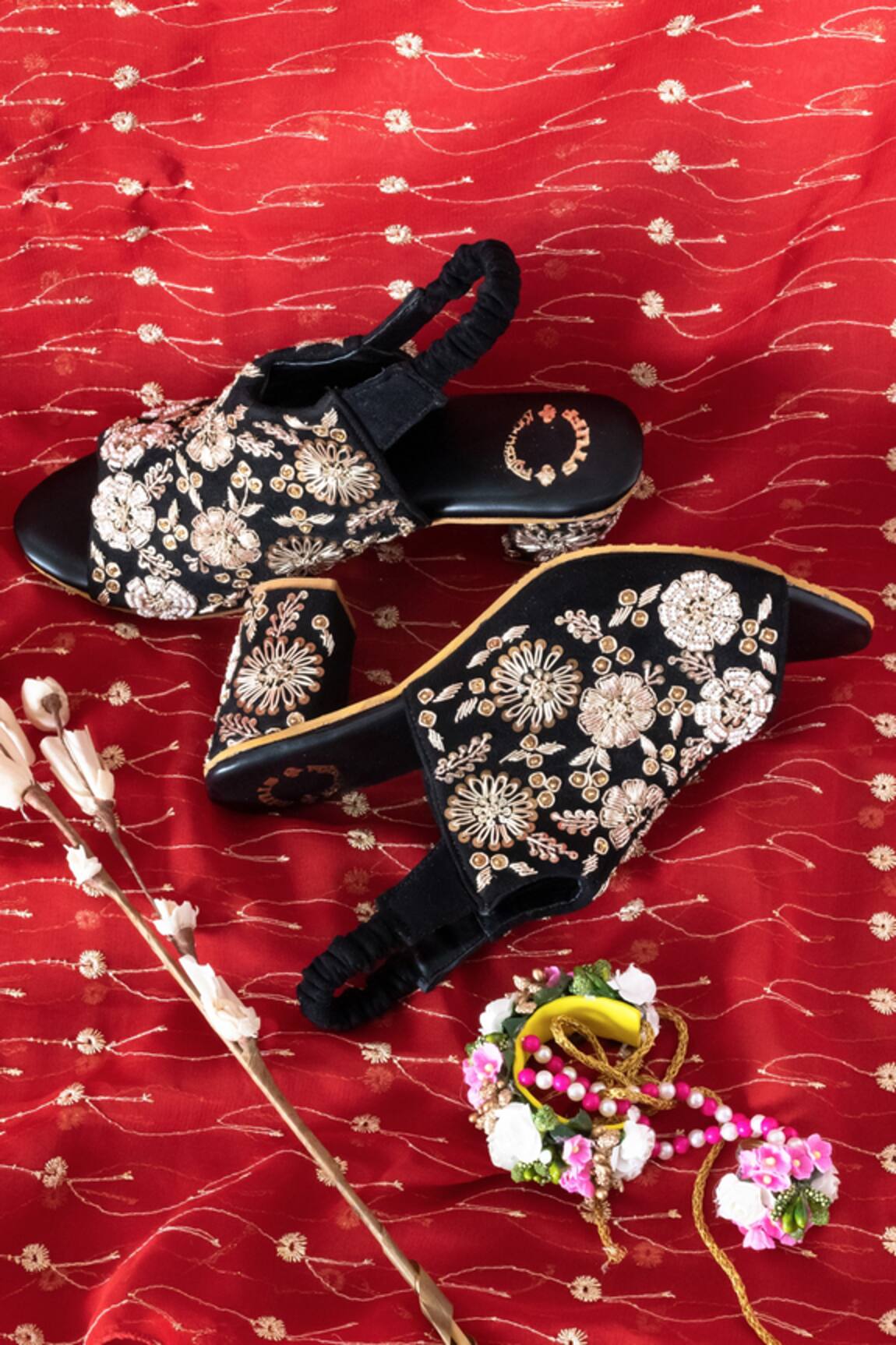 Shiveen Shiveen Black Floral Embroidered Block Heels