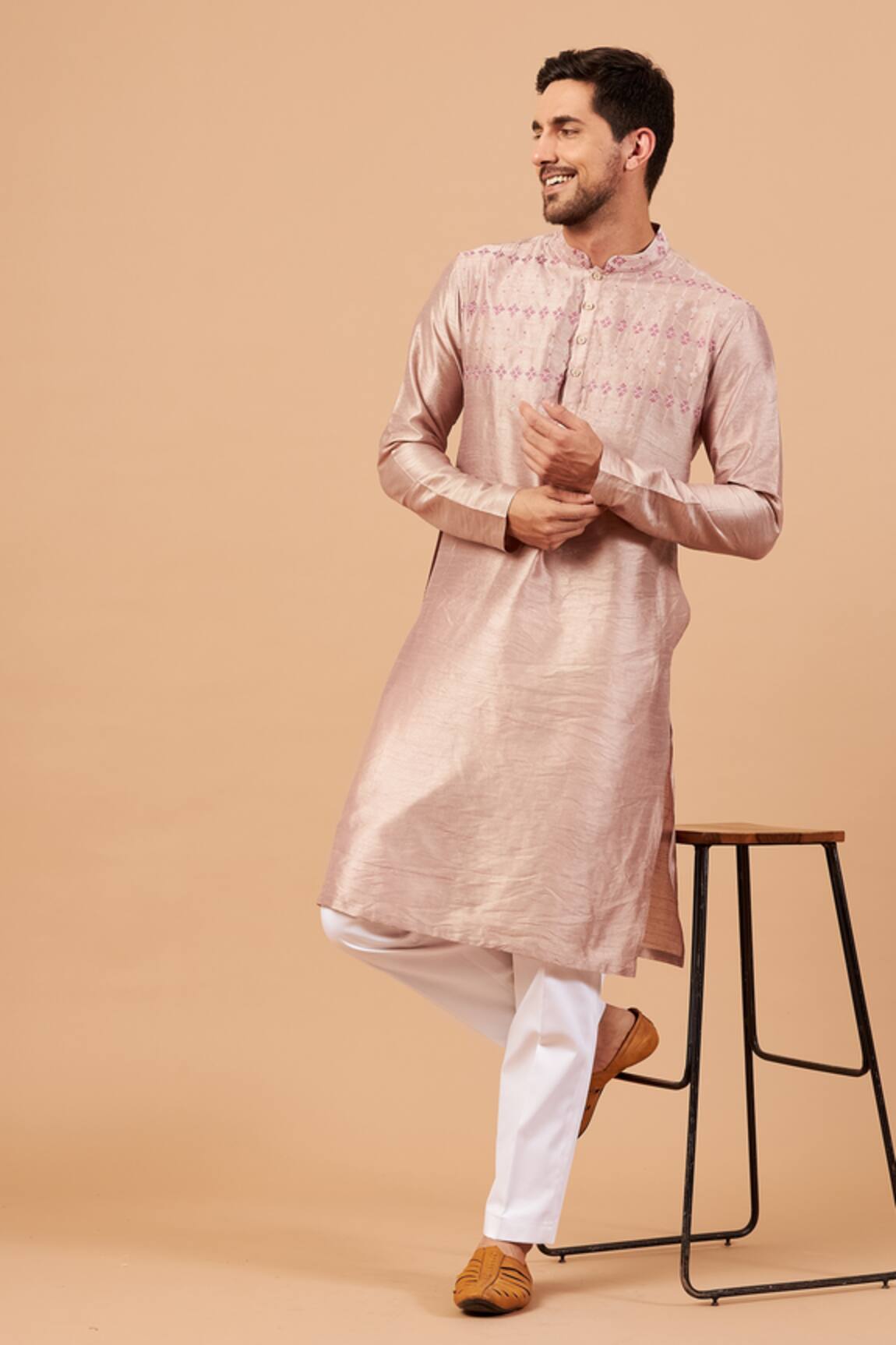Hilo Design Florne Embroidered Kurta