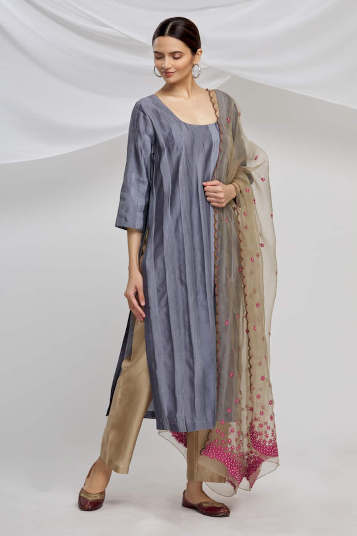 Huemn Silk Chanderi Pintuck Kurta Set