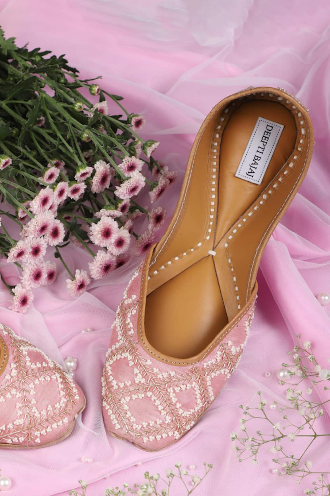 Label Deepti Bajaj Embroidered Juttis