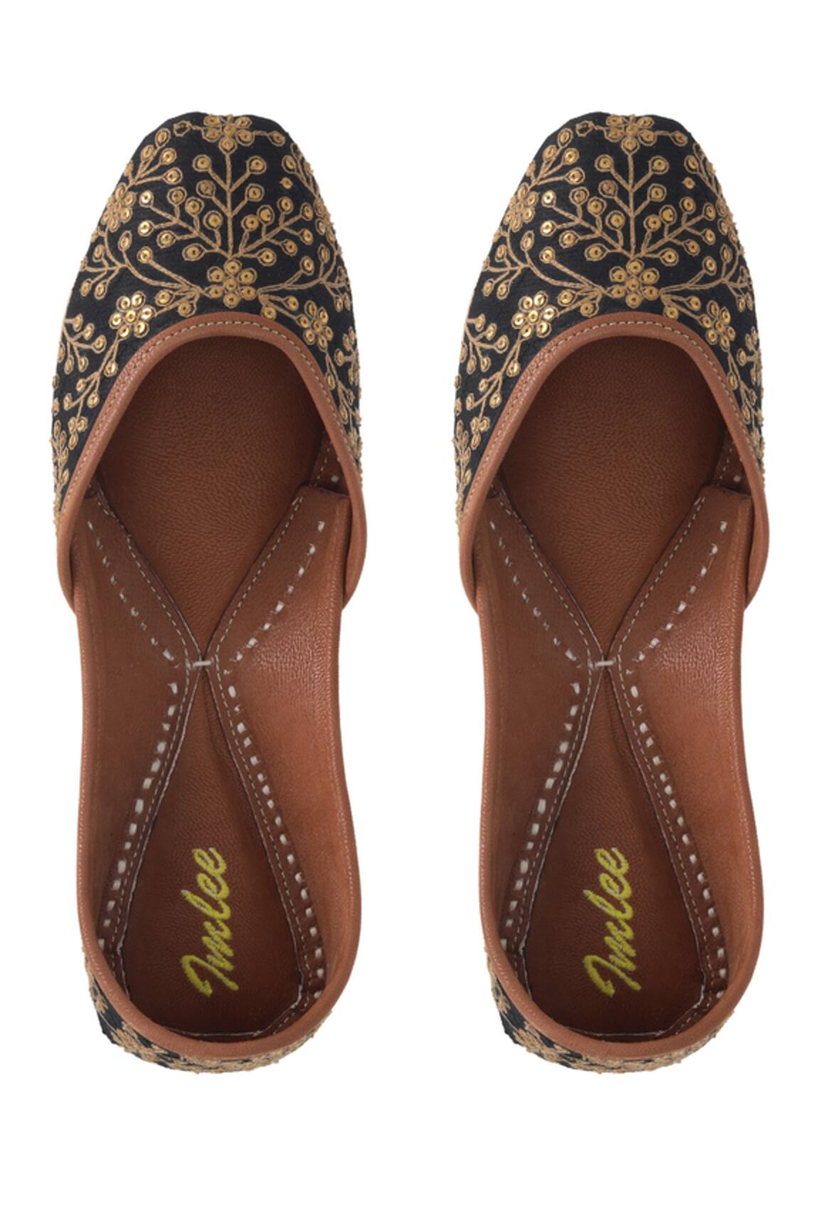 Imlee Jaipur Jaal Embroidered Mojaris 