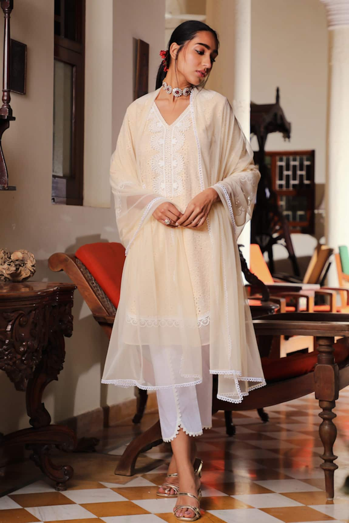 Enaarah Hazel Cutwork Kurta & Pant Set