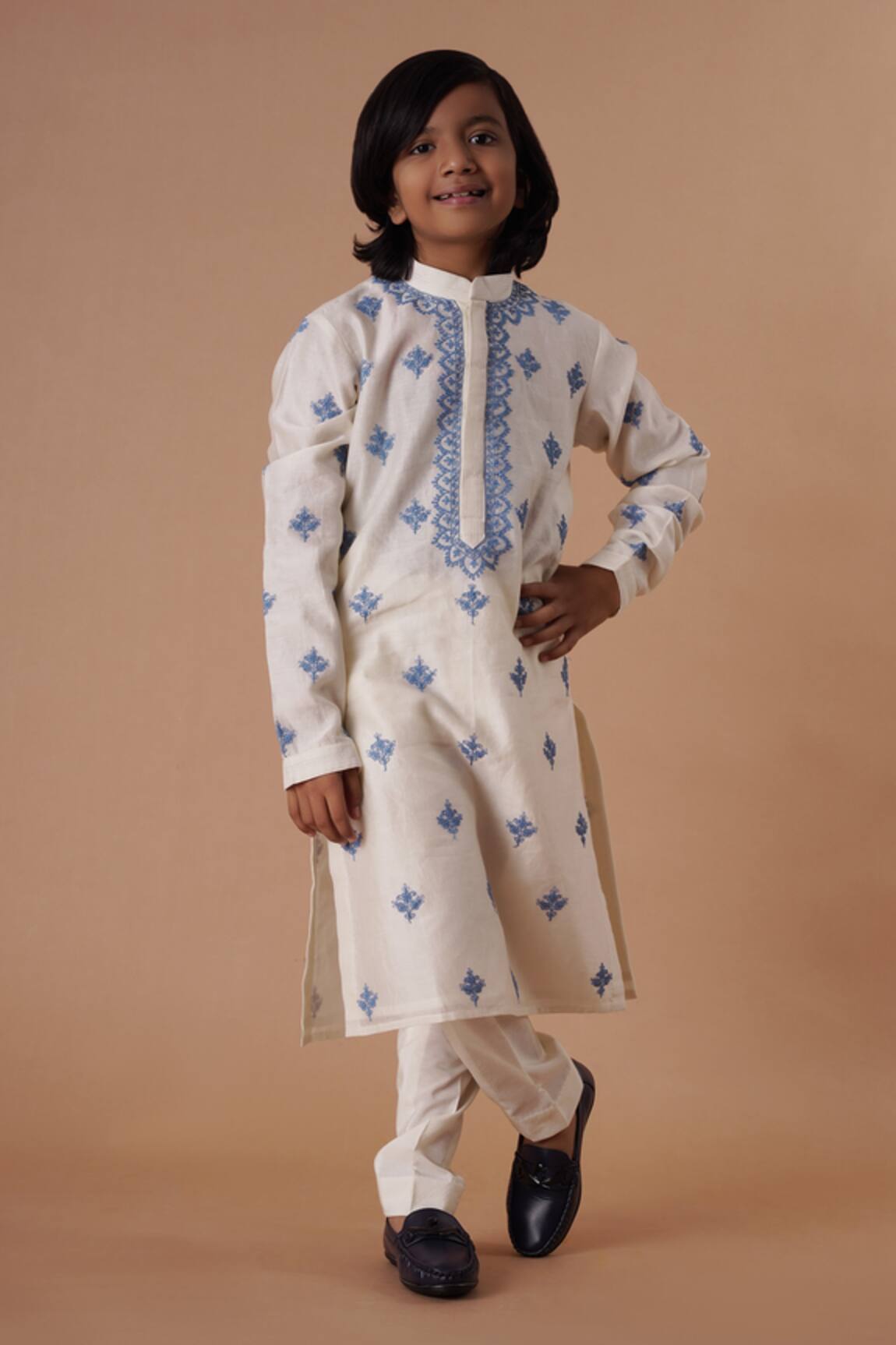 Rar studio - Kids Chanderi Embroidered Kurta & Pant Set