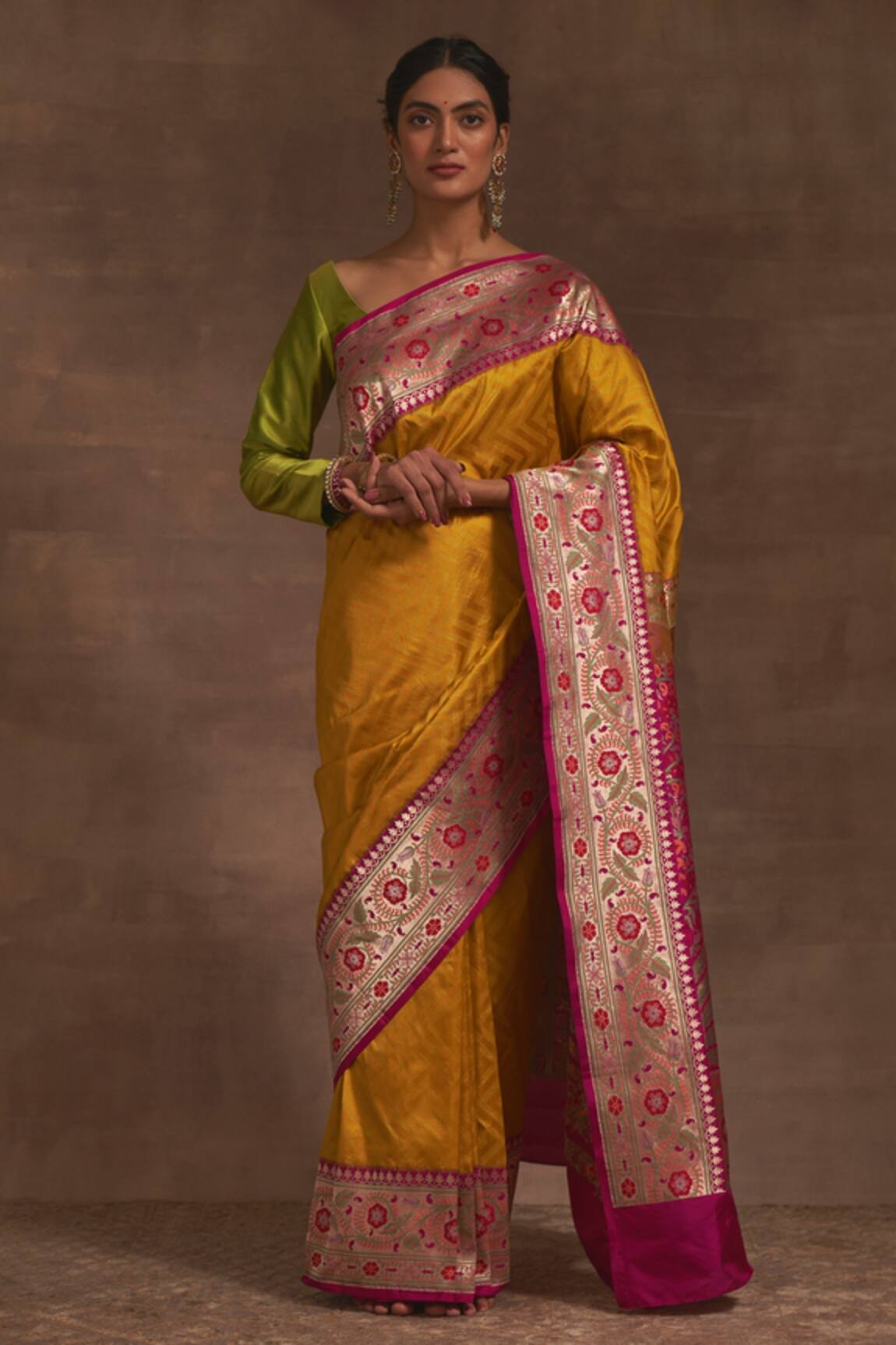Kasturi Kundal Rang Bazar Kadiyal Zari Saree