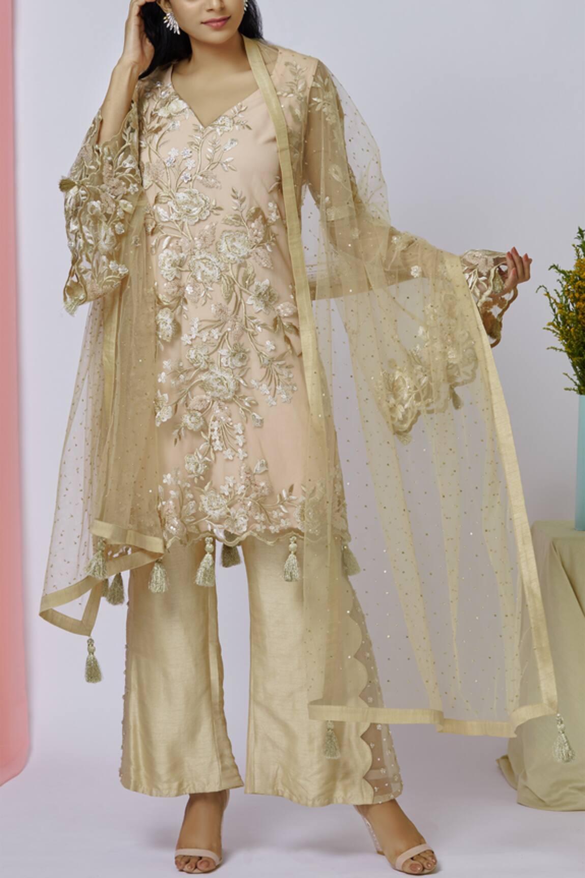 Ariyana Couture Embroidered kurta set