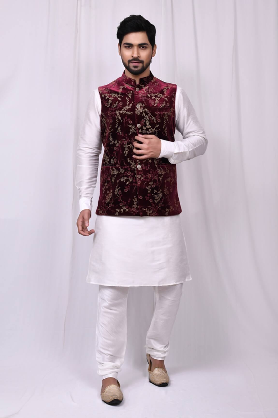 Samyukta Singhania Printed Velvet Bundi & Kurta Set