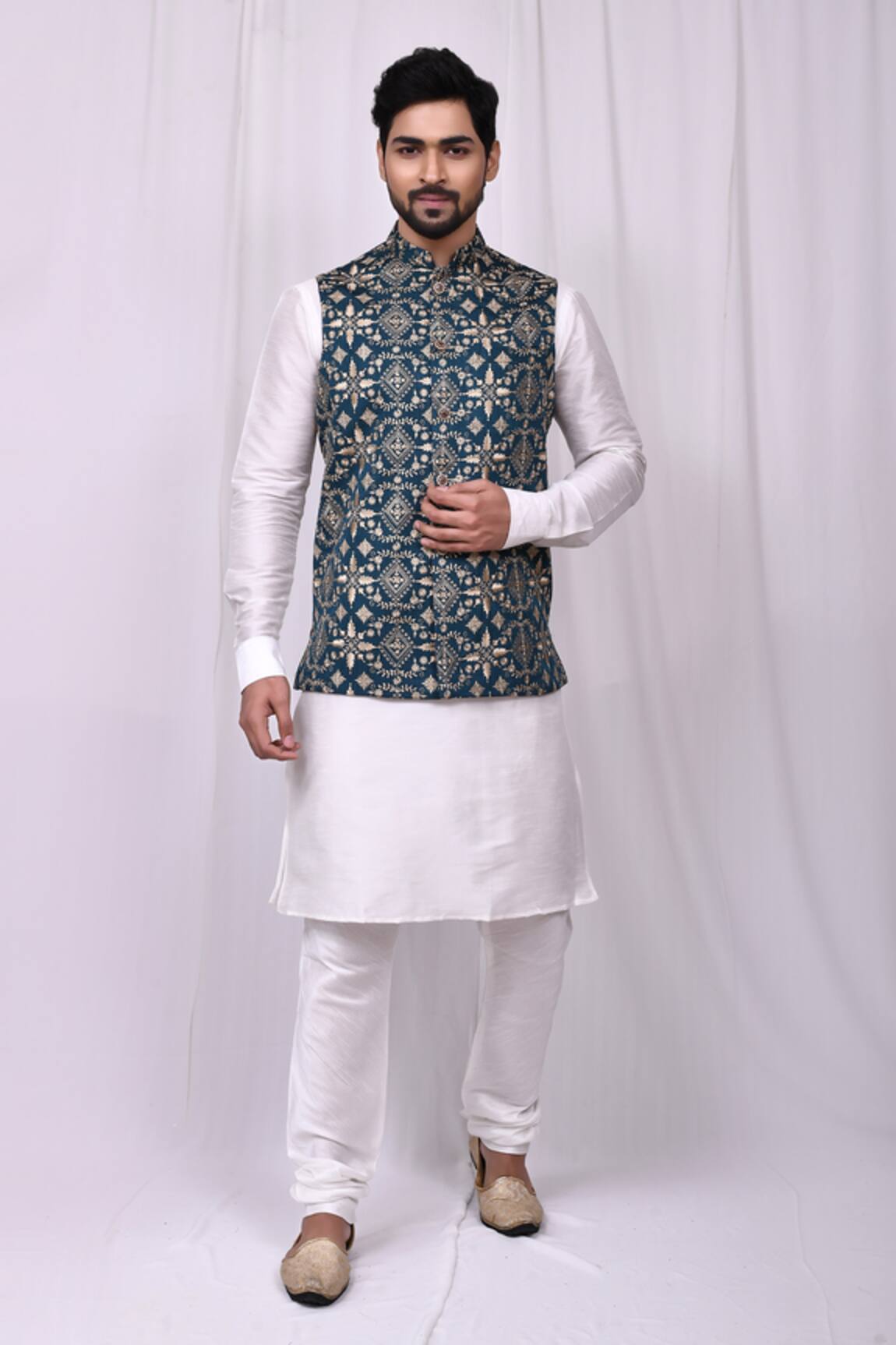 Samyukta Singhania Embroidered Nehru Jacket Kurta Set
