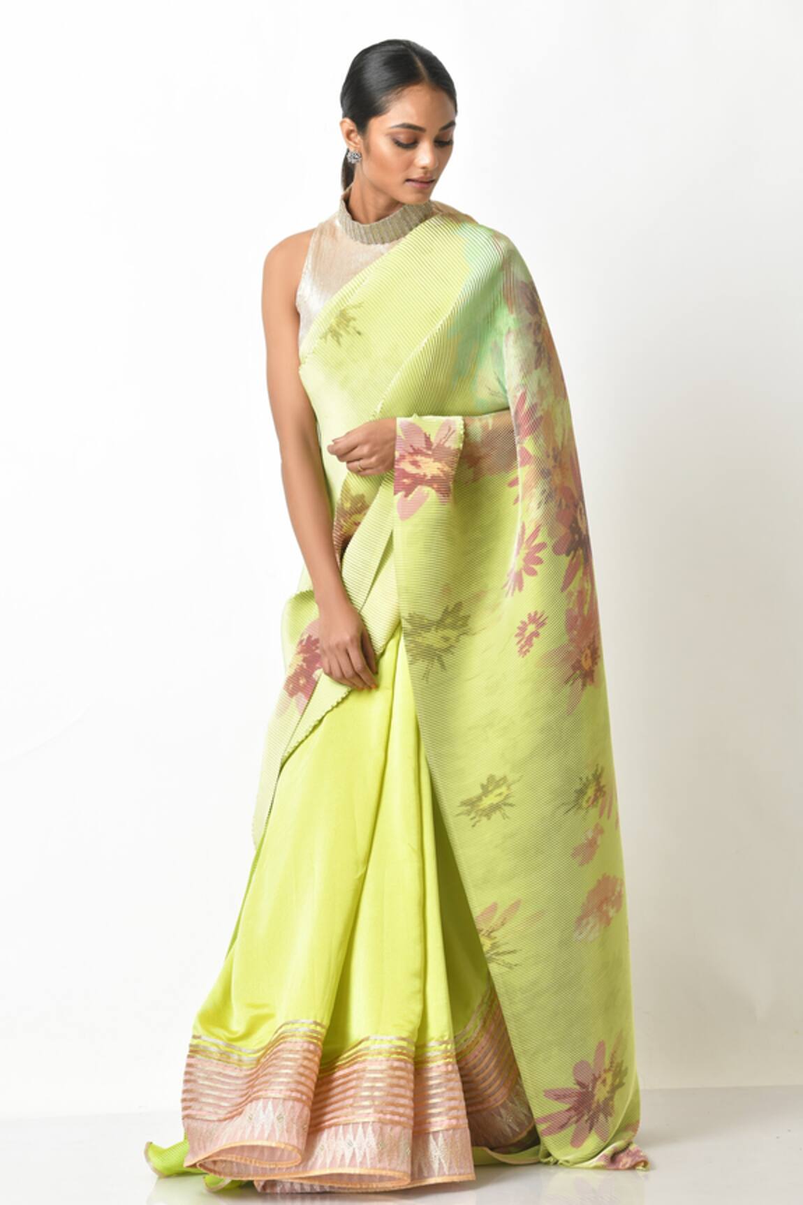 Kiran Uttam Ghosh Floral Print Pleated Saree With Unstitched Blouse Piece 