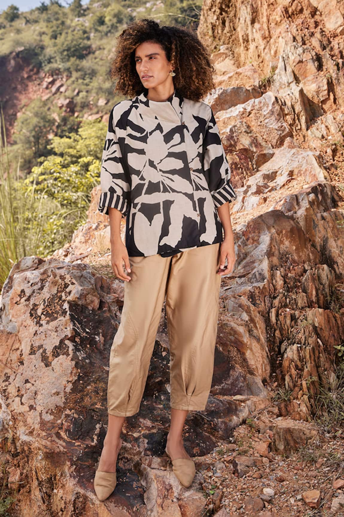 Kharakapas Ebonys Desire Reversible Jacket 